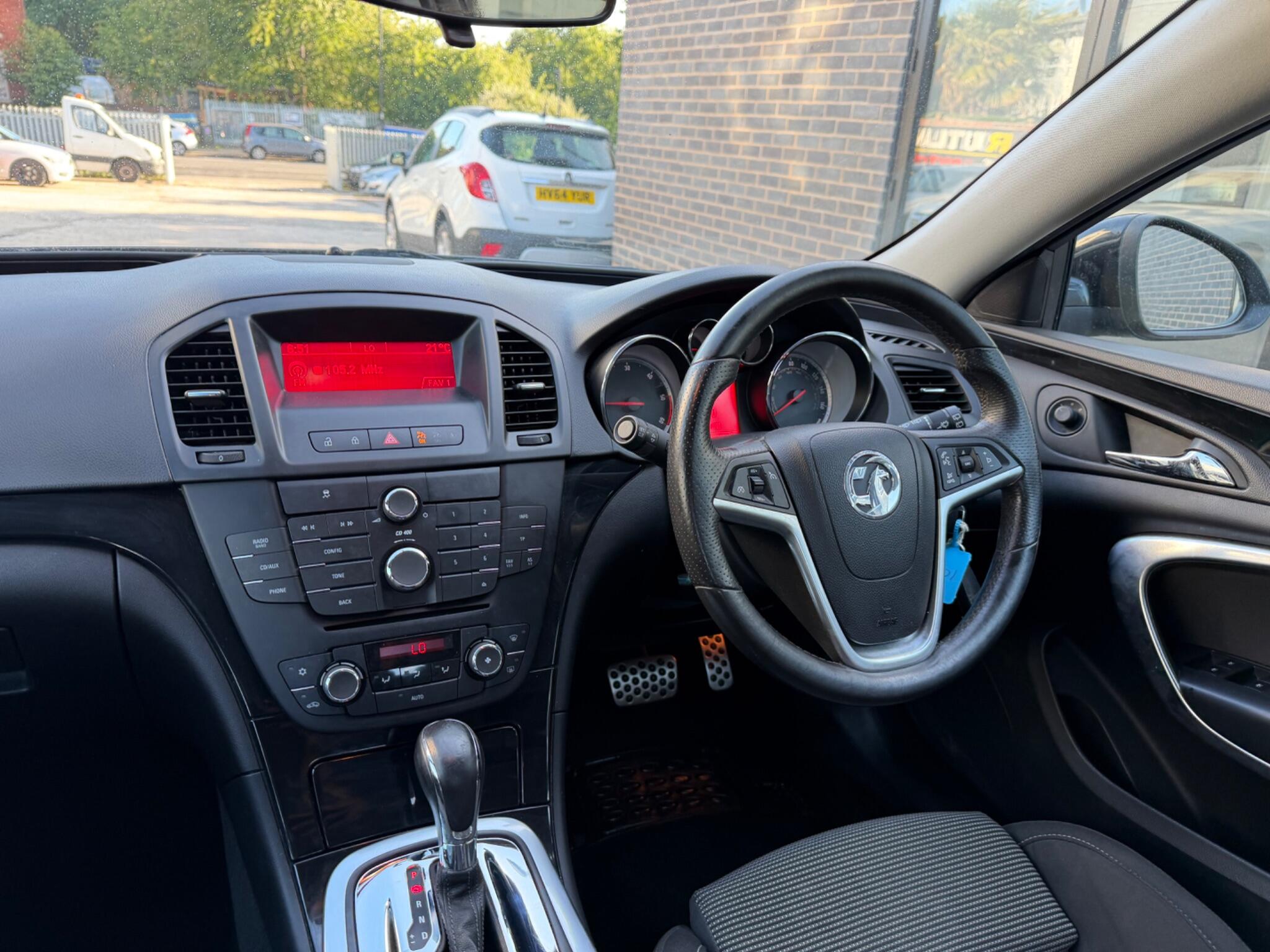 Vauxhall Insignia view 13