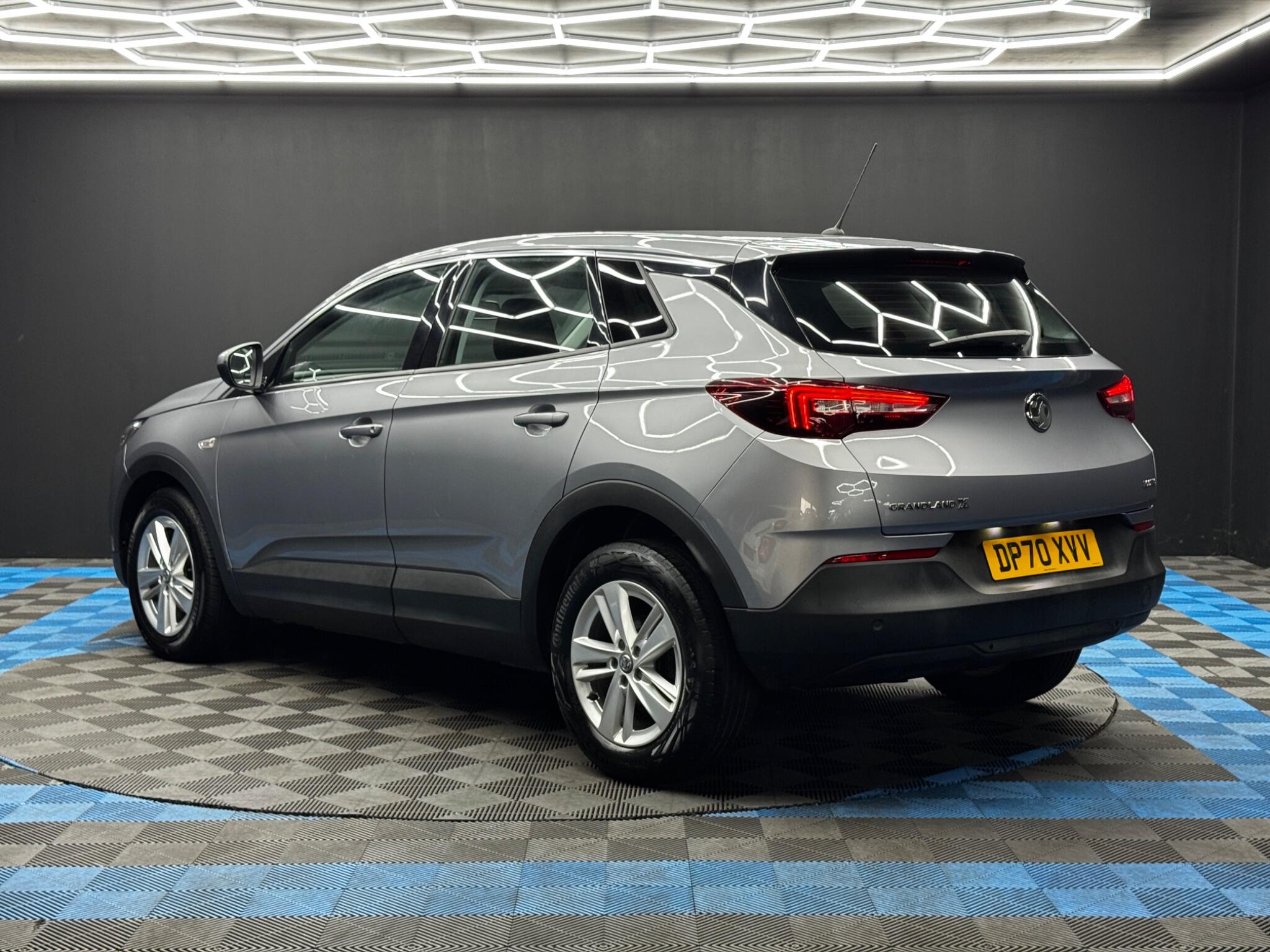 Vauxhall Grandland X view 7
