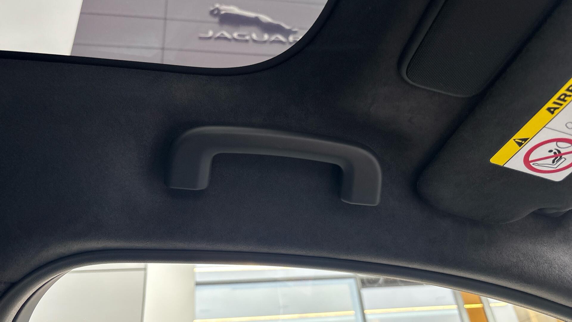 Jaguar I-Pace view 47