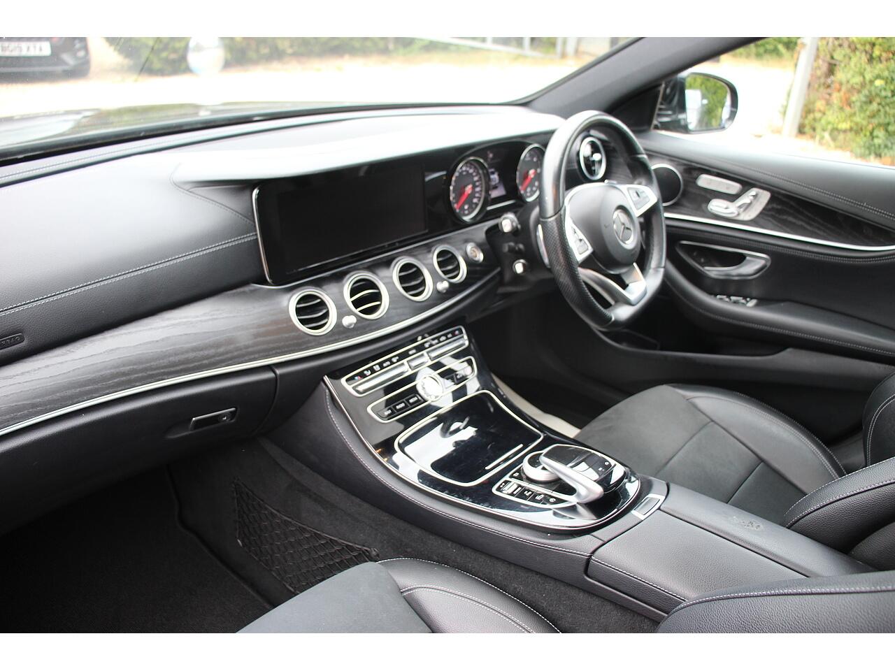 Mercedes-Benz E Class view 14