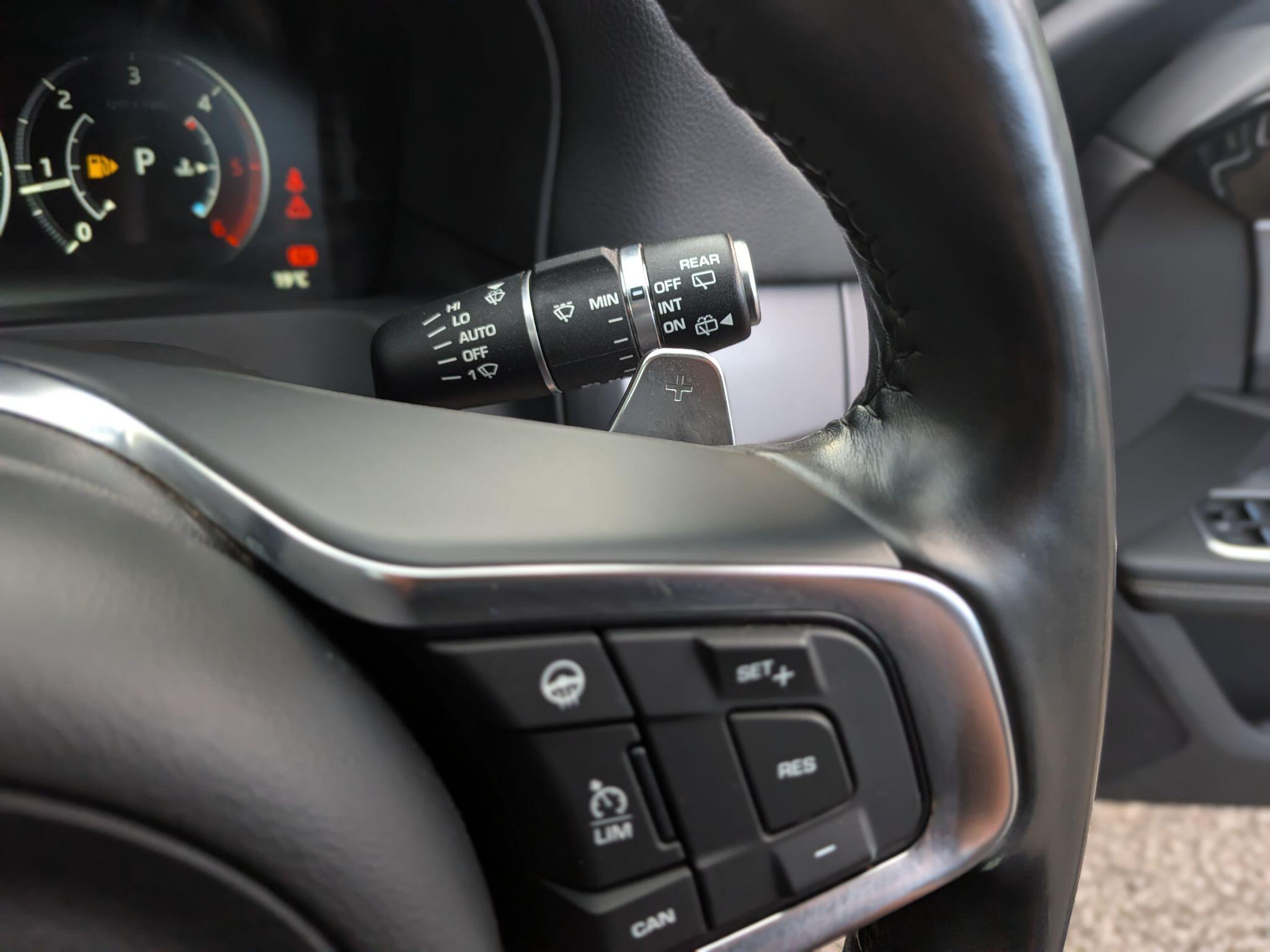 Jaguar XF view 31