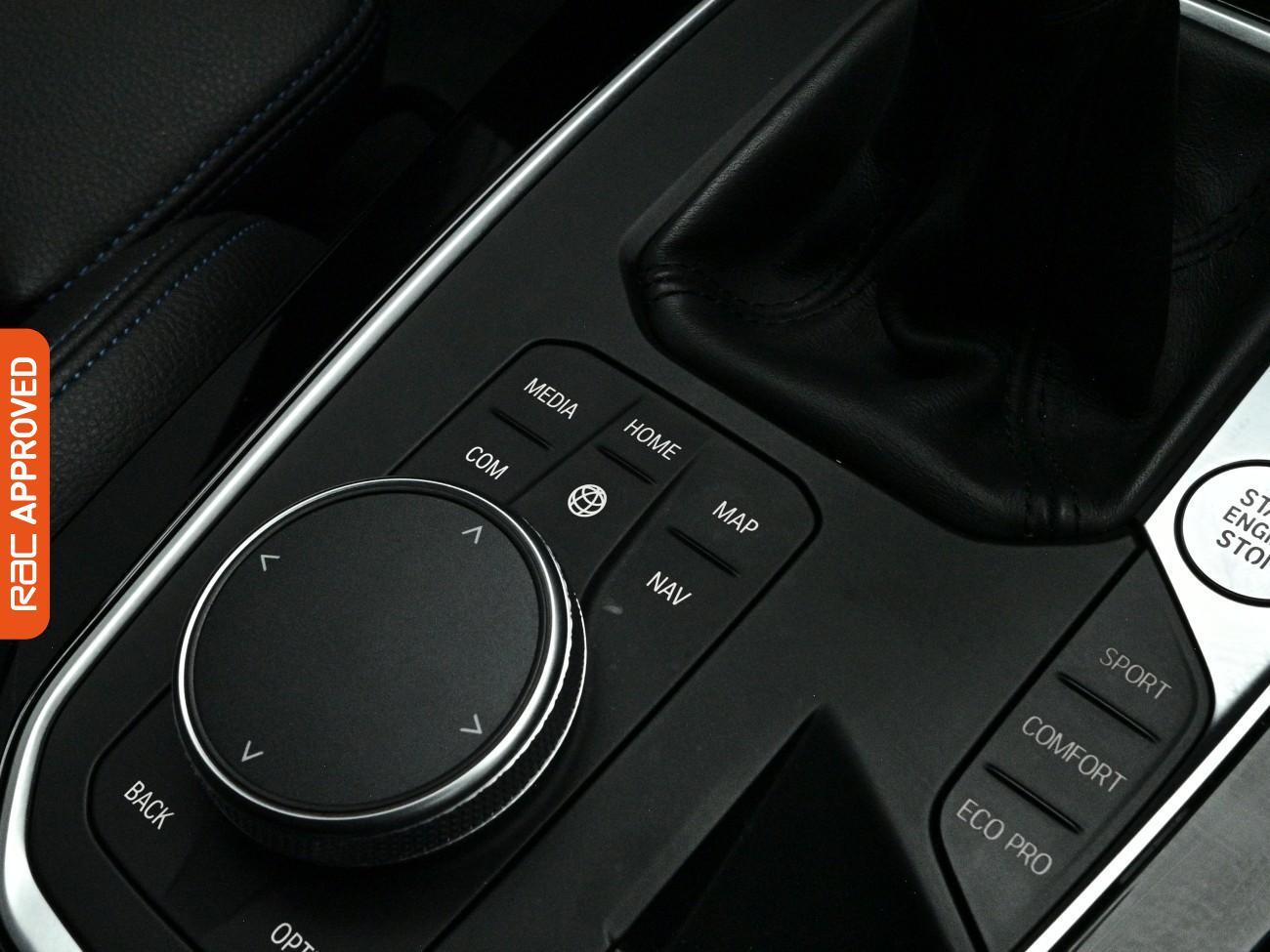 BMW 1 Series view 21