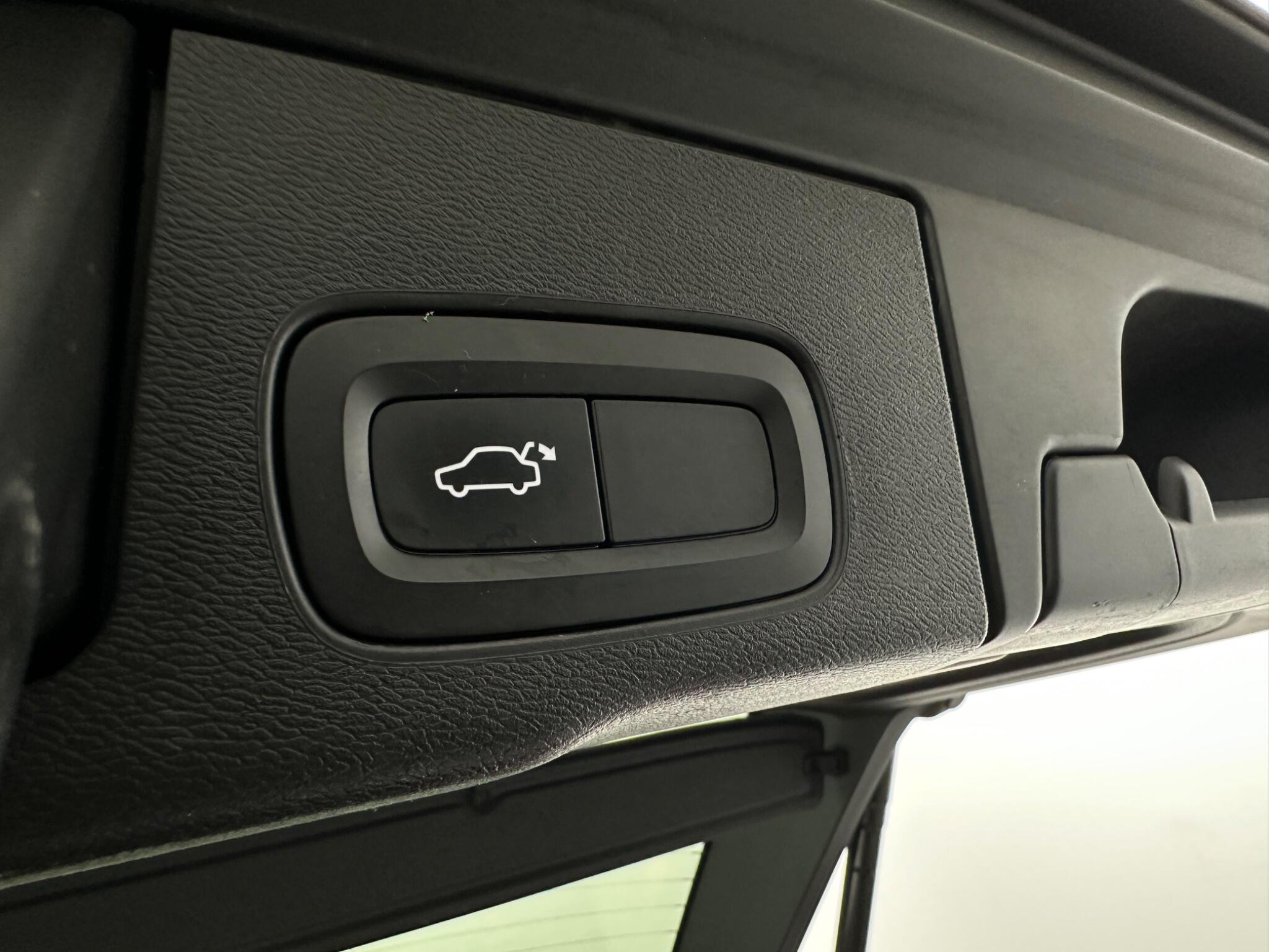 Volvo XC60 view 48