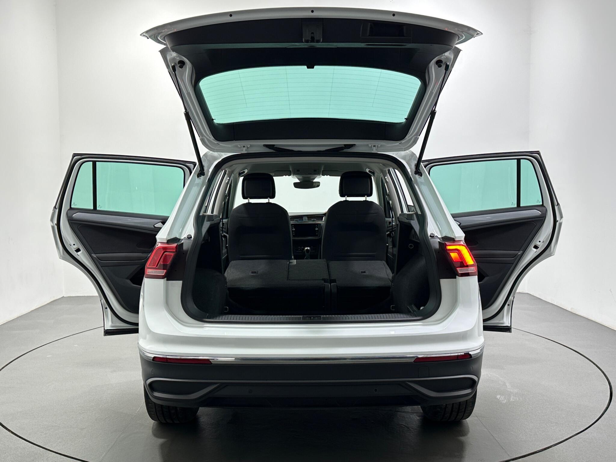 Volkswagen Tiguan view 44