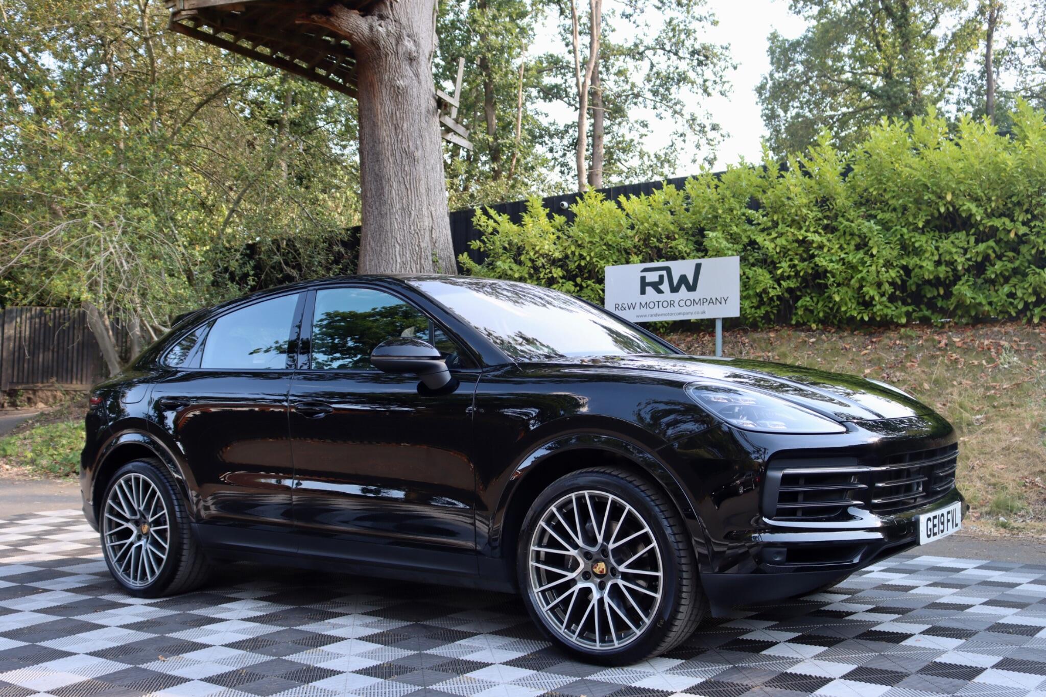 Porsche Cayenne view 28