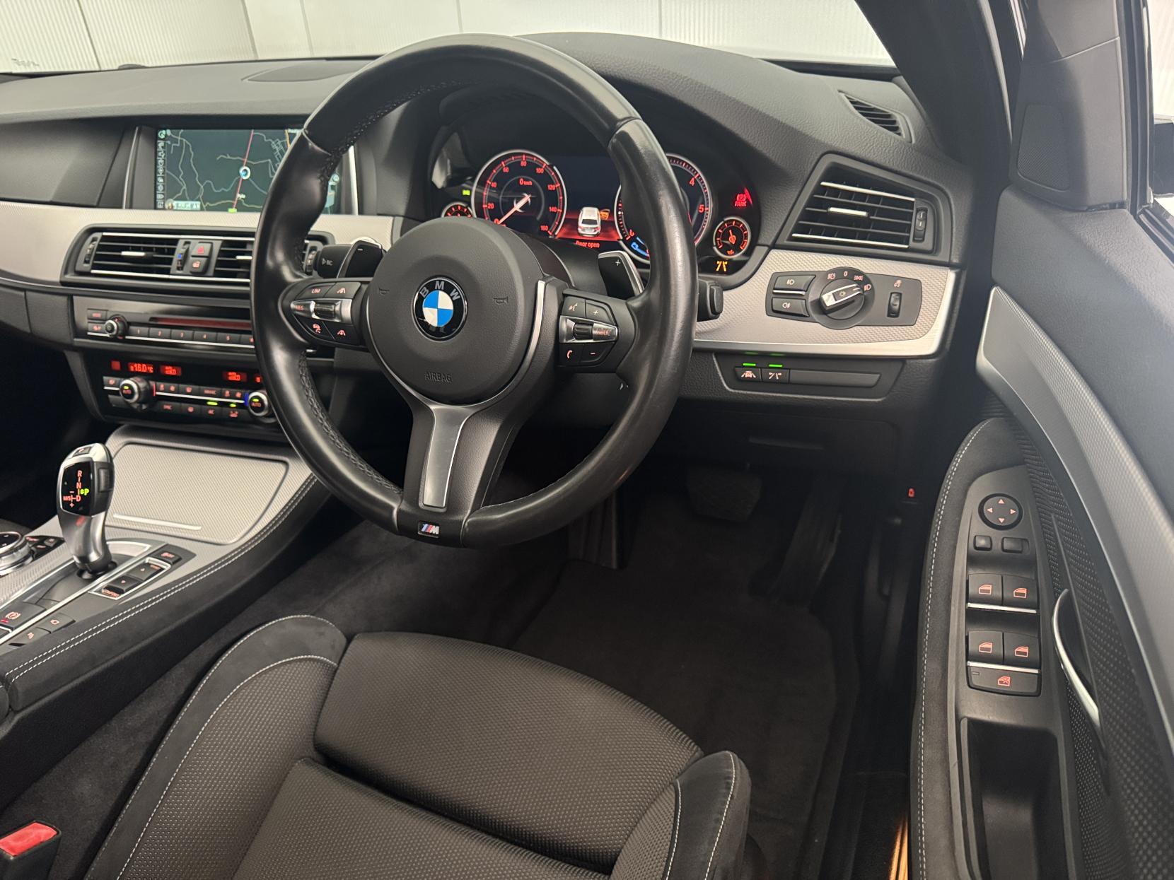 BMW 5 Series view 53