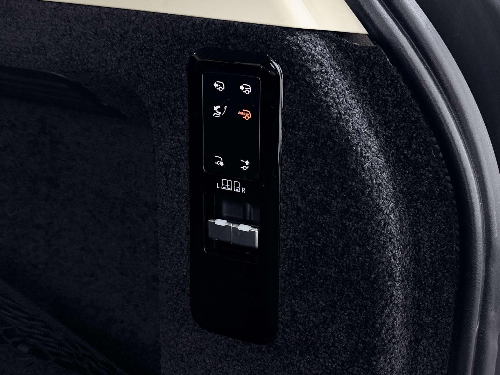 Land Rover Range Rover view 25