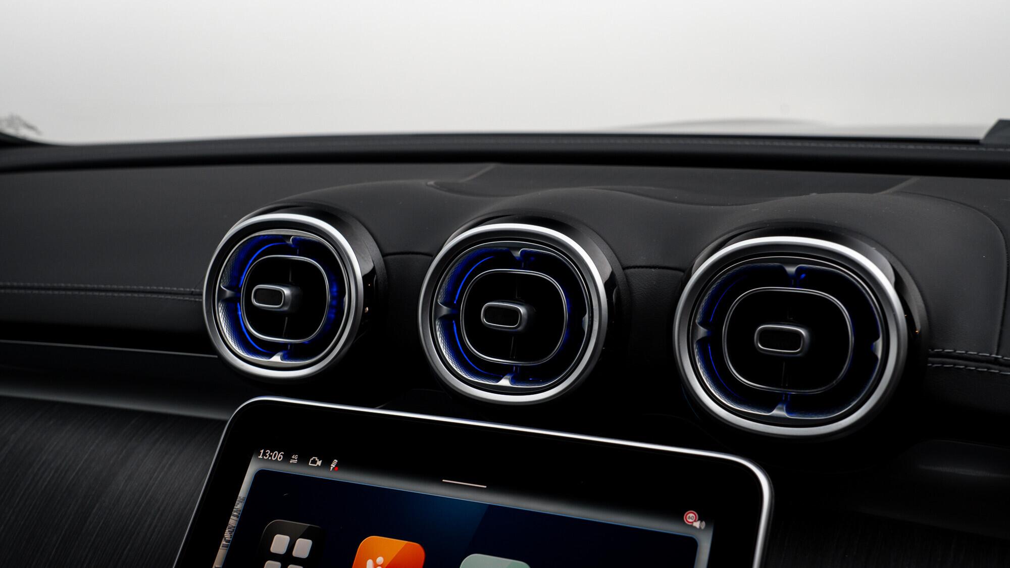 Mercedes-Benz Cle view 44