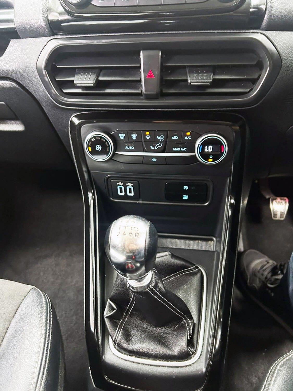 Ford Ecosport view 17