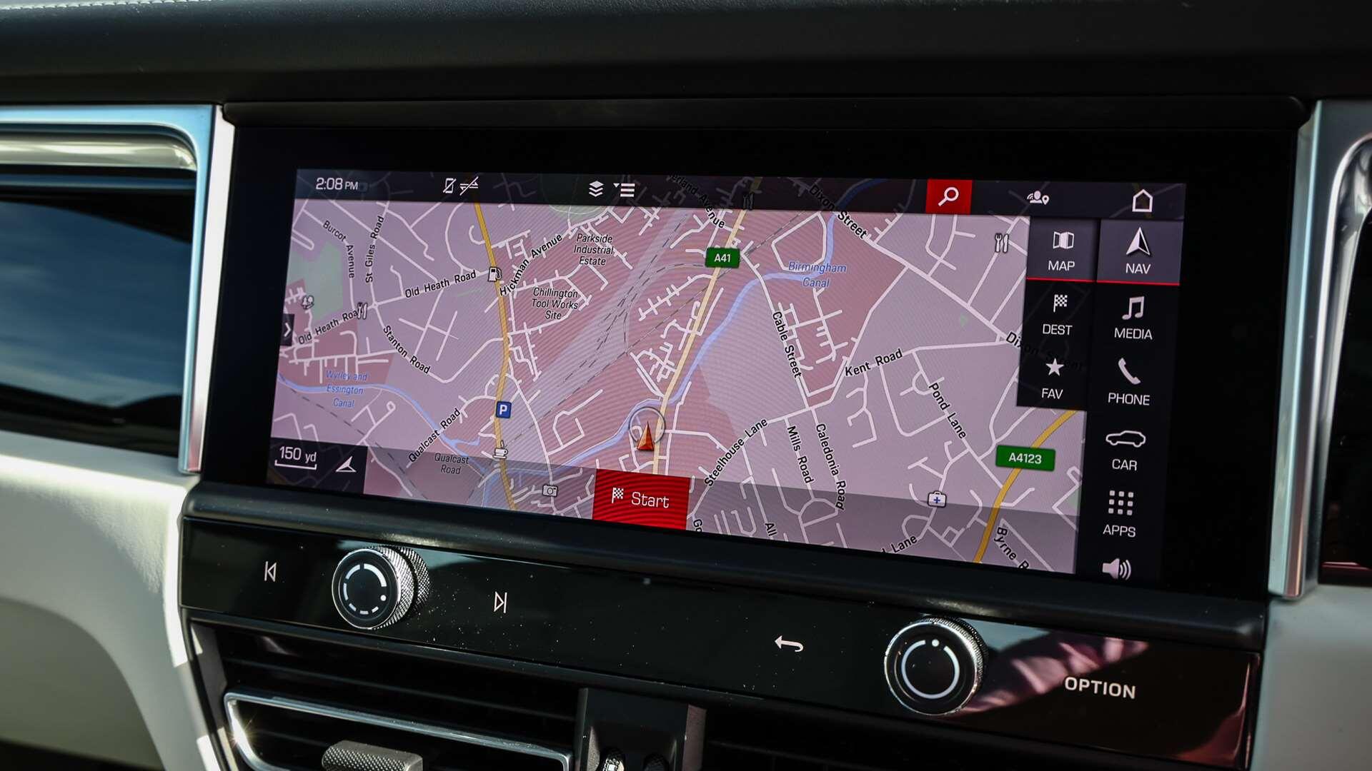 Porsche Macan view 18