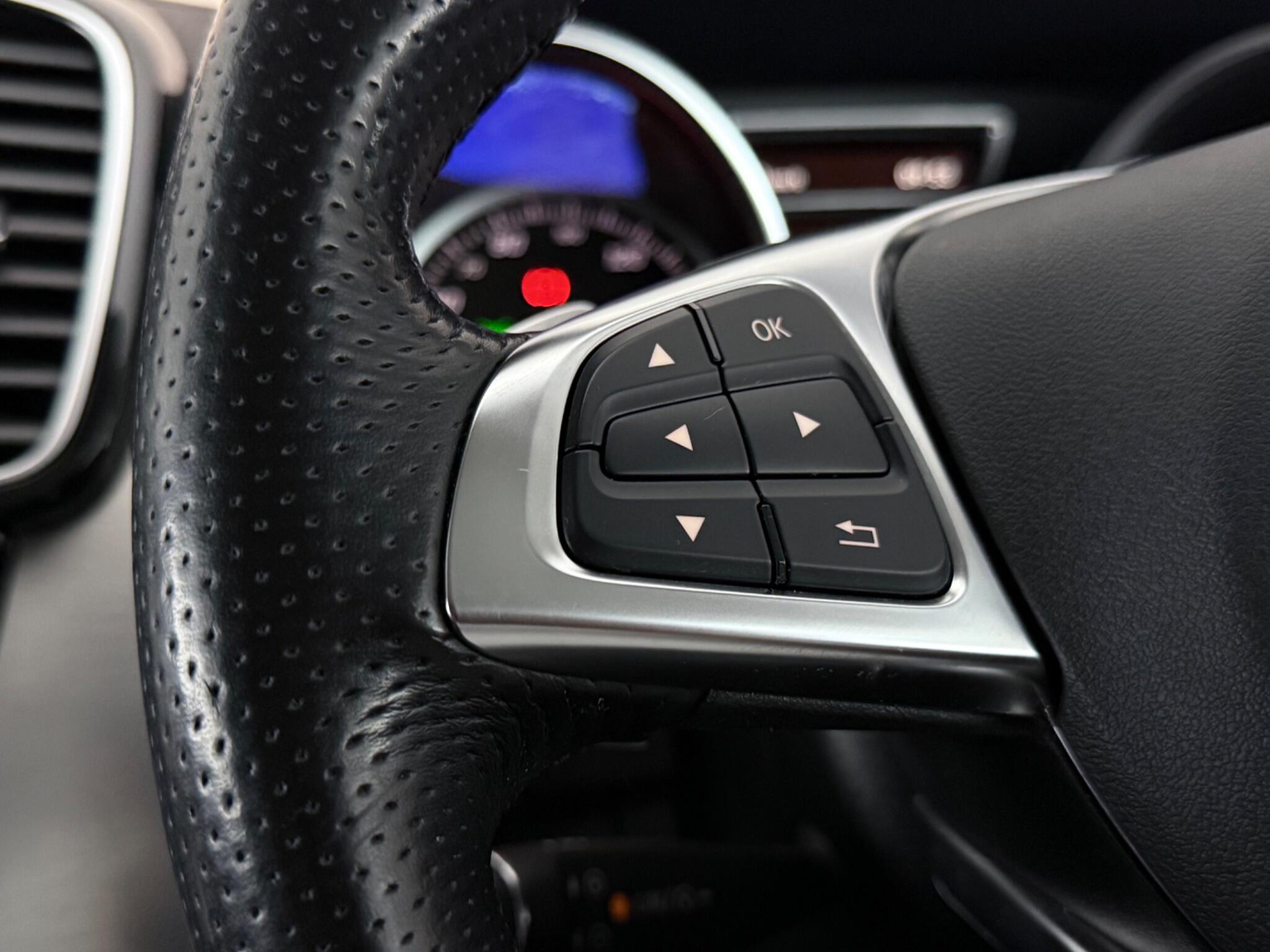 Mercedes-Benz Gle view 15