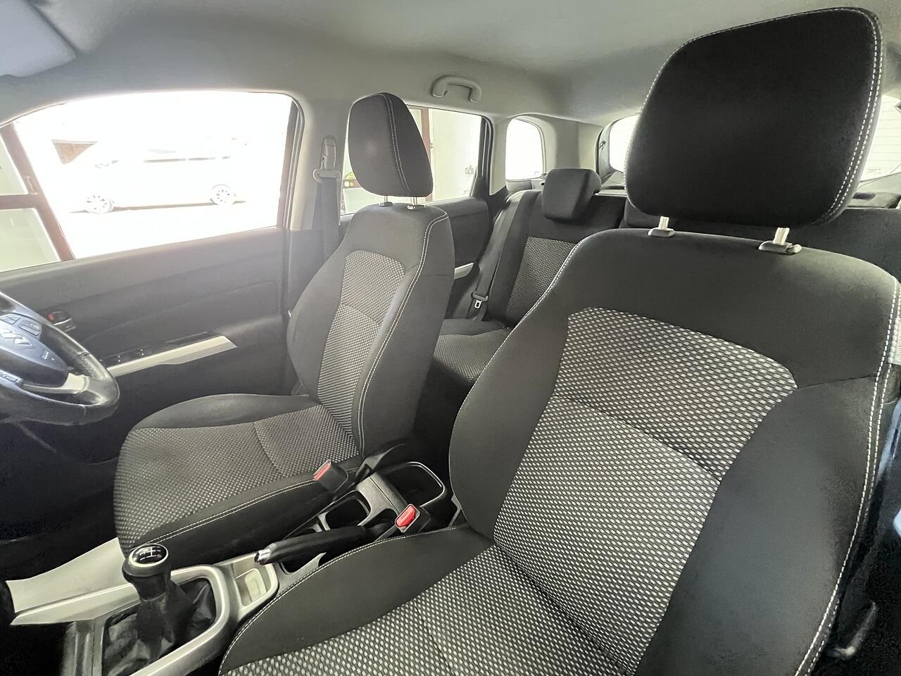 Suzuki Vitara view 17
