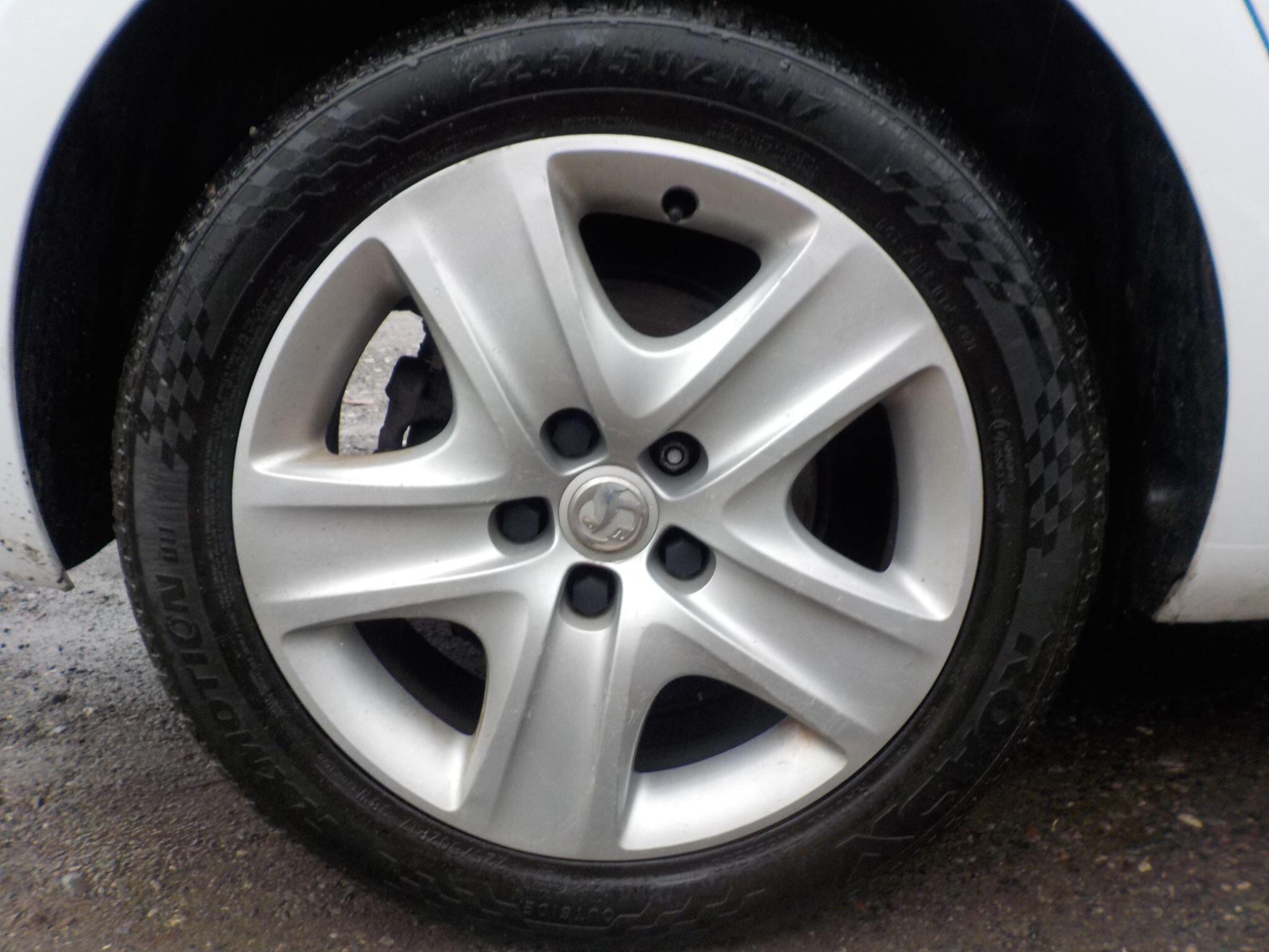 Vauxhall Zafira Tourer 1.8 16V Exclusiv Euro 5 5dr