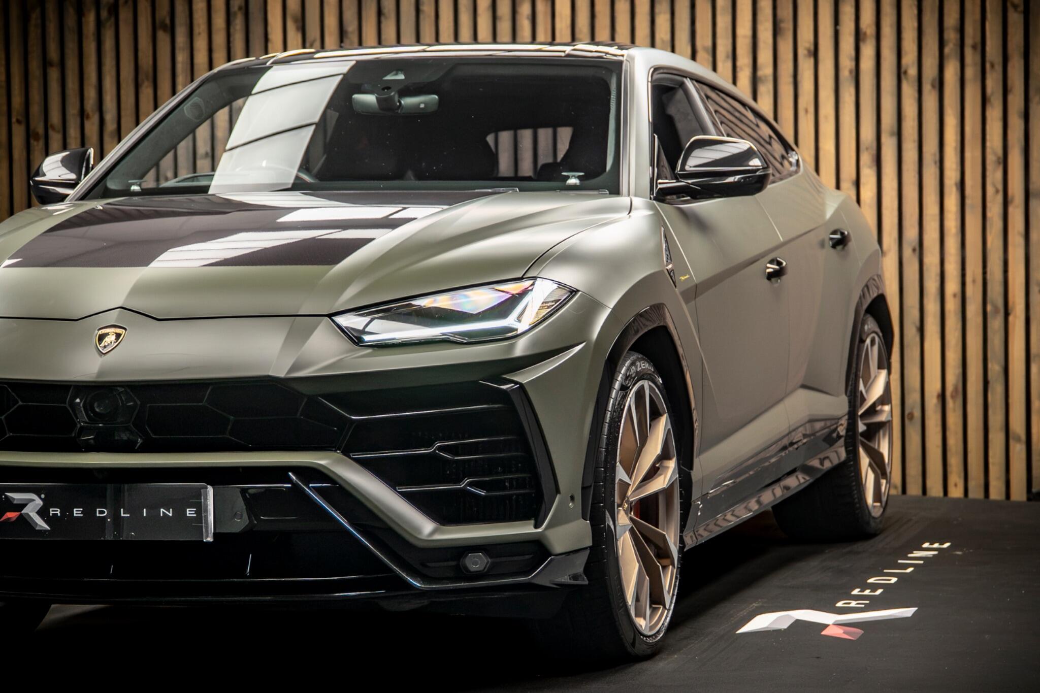 Lamborghini Urus view 13