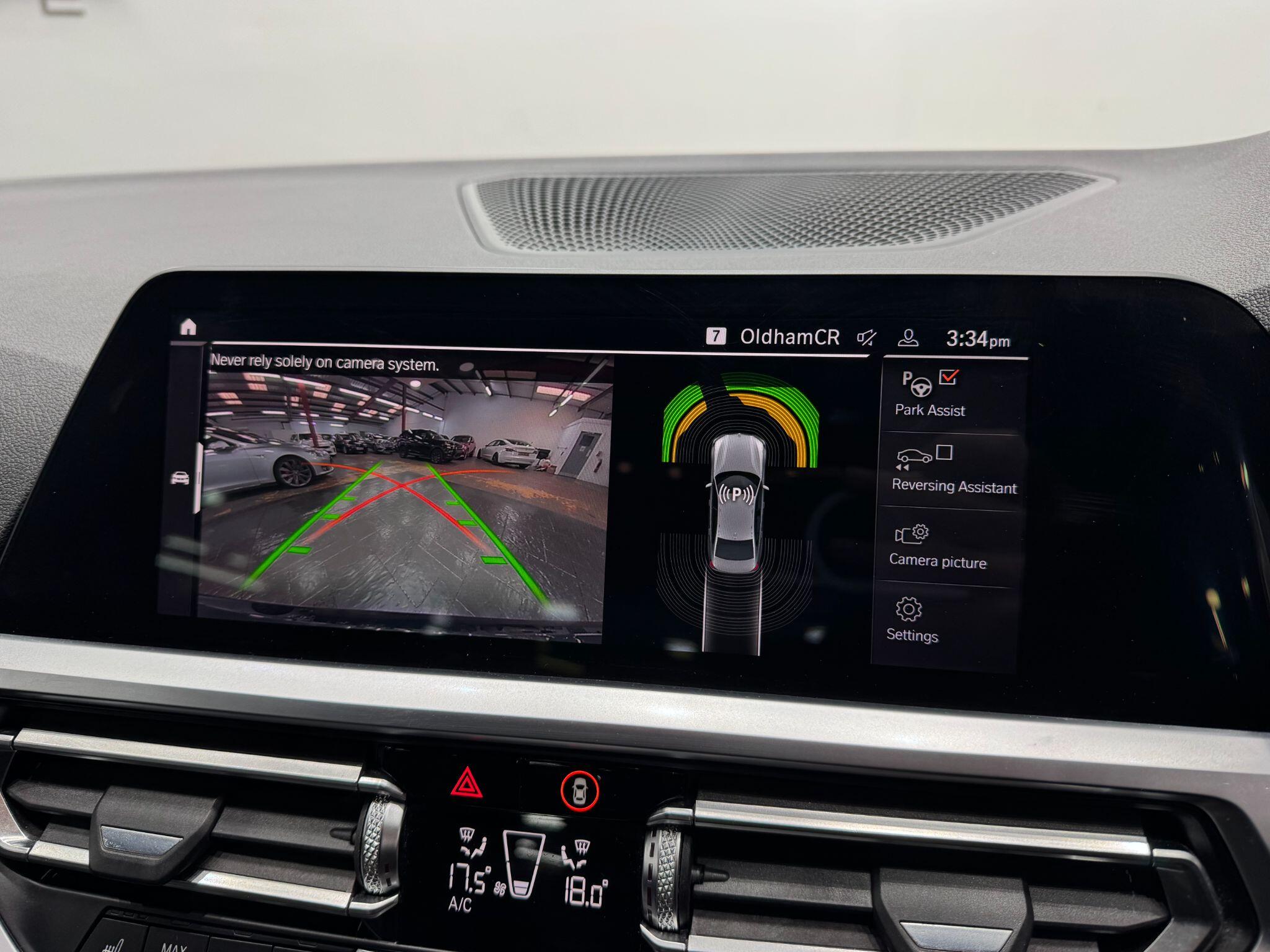 BMW 3 Series view 22