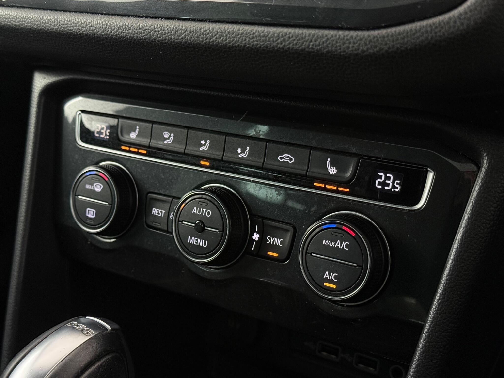 Volkswagen Tiguan view 21
