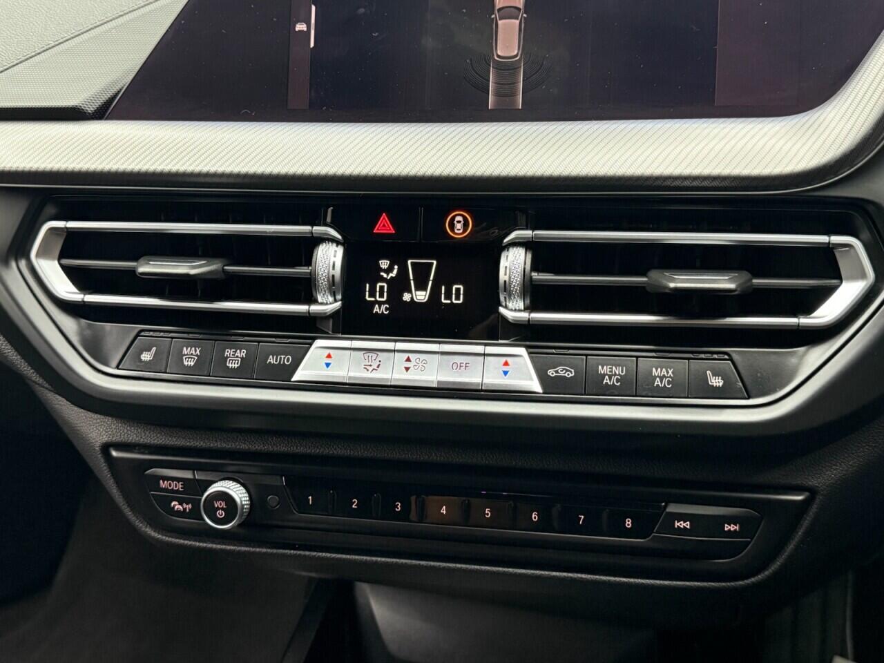 BMW 1 Series view 21