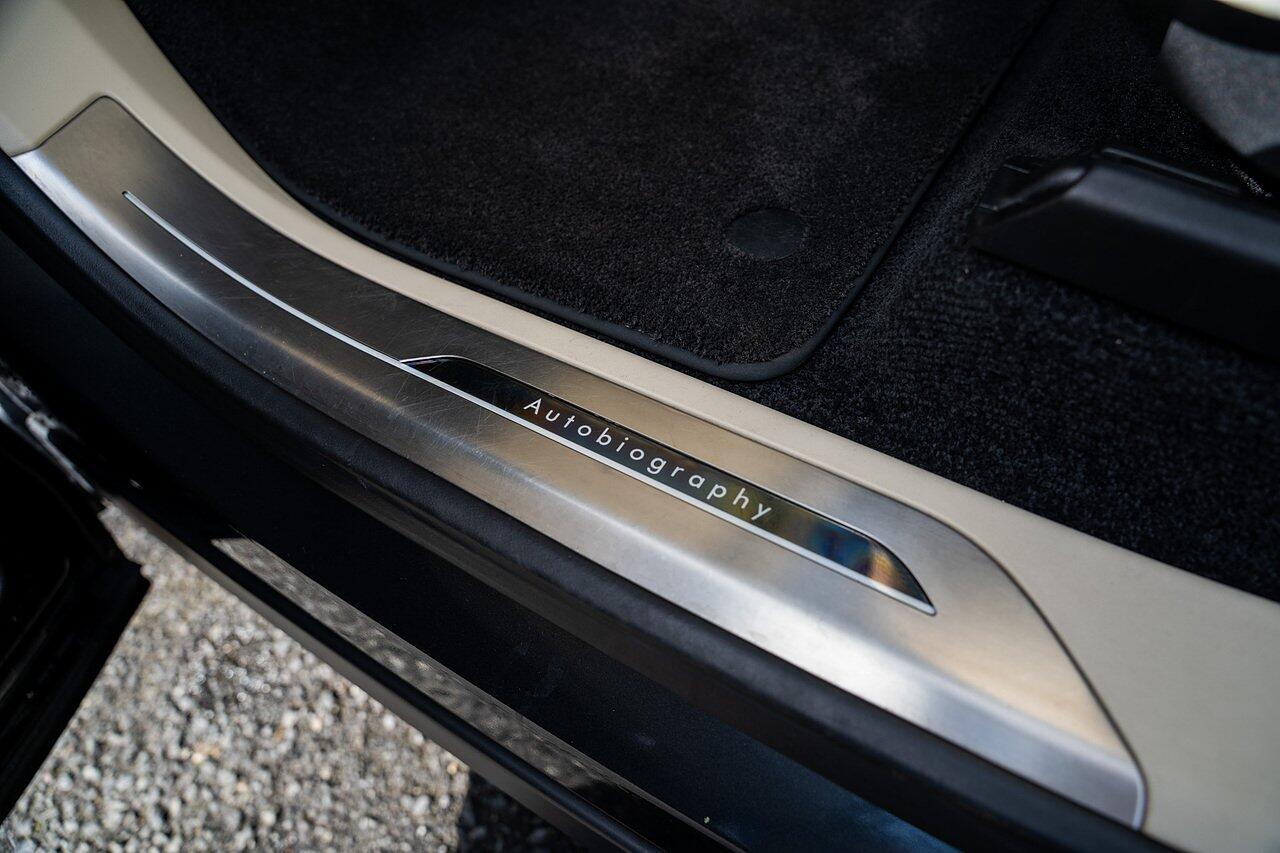 Land Rover Range Rover view 62