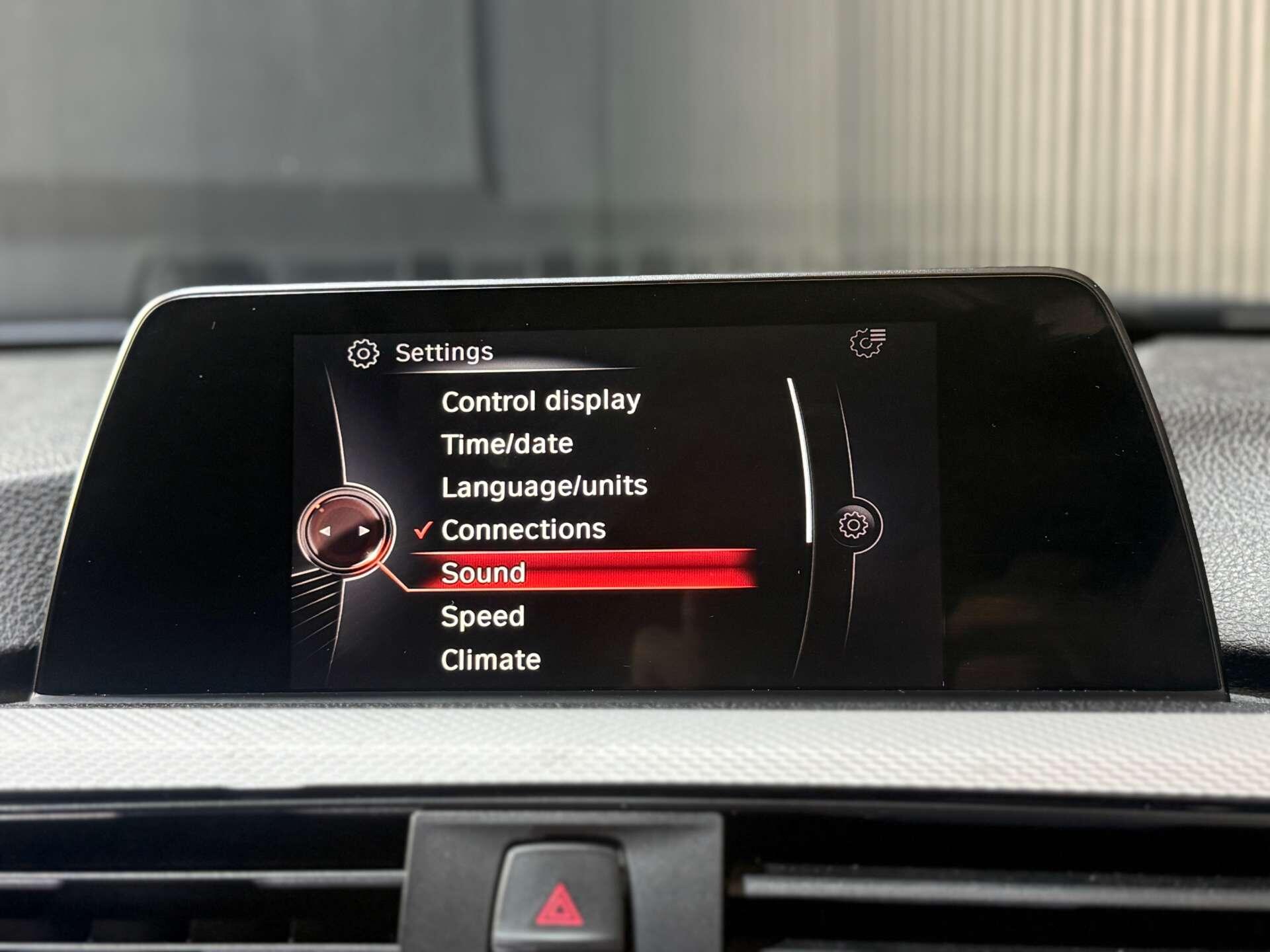 BMW 3 Series view 52