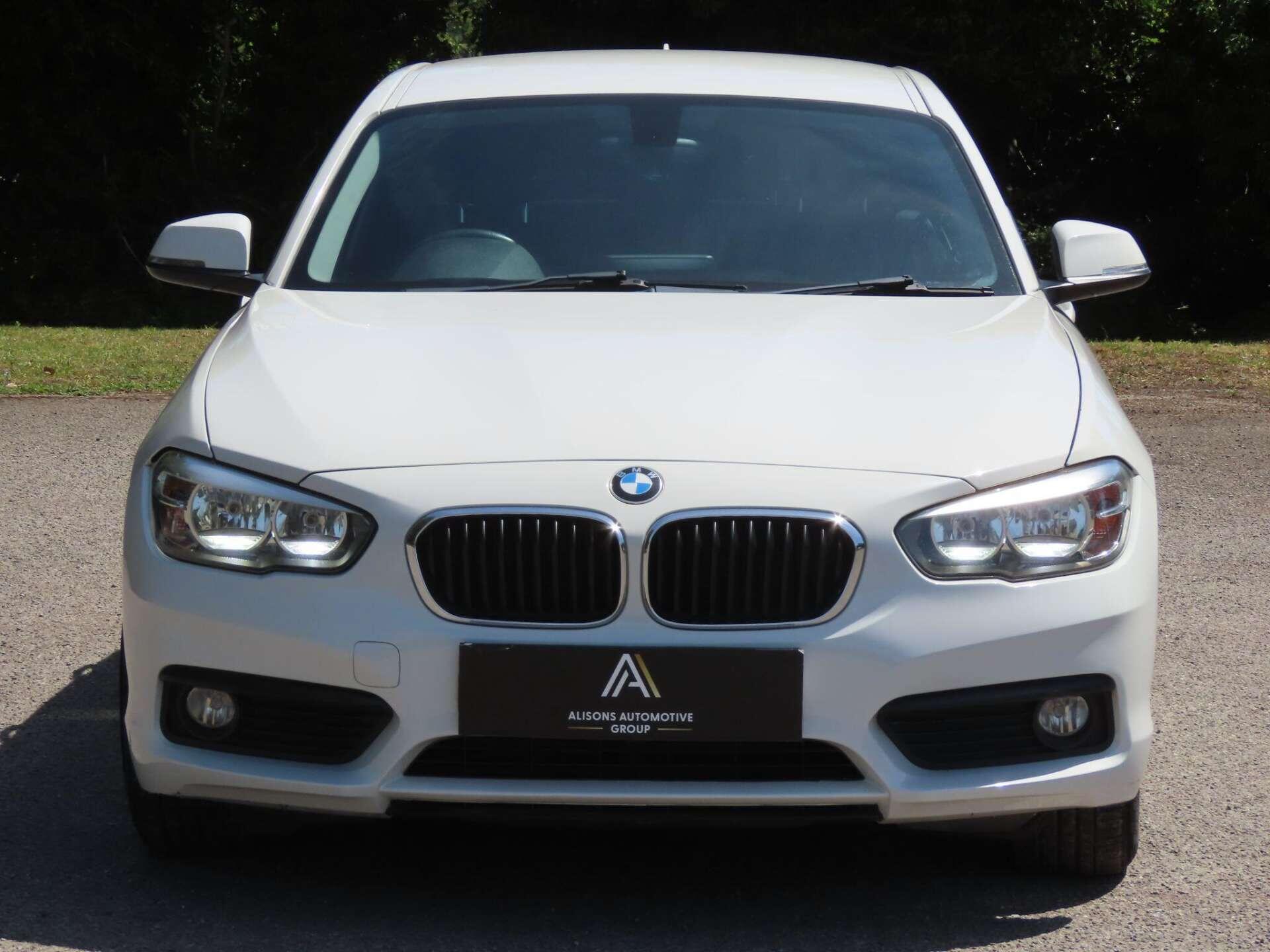 BMW 1 Series view 2