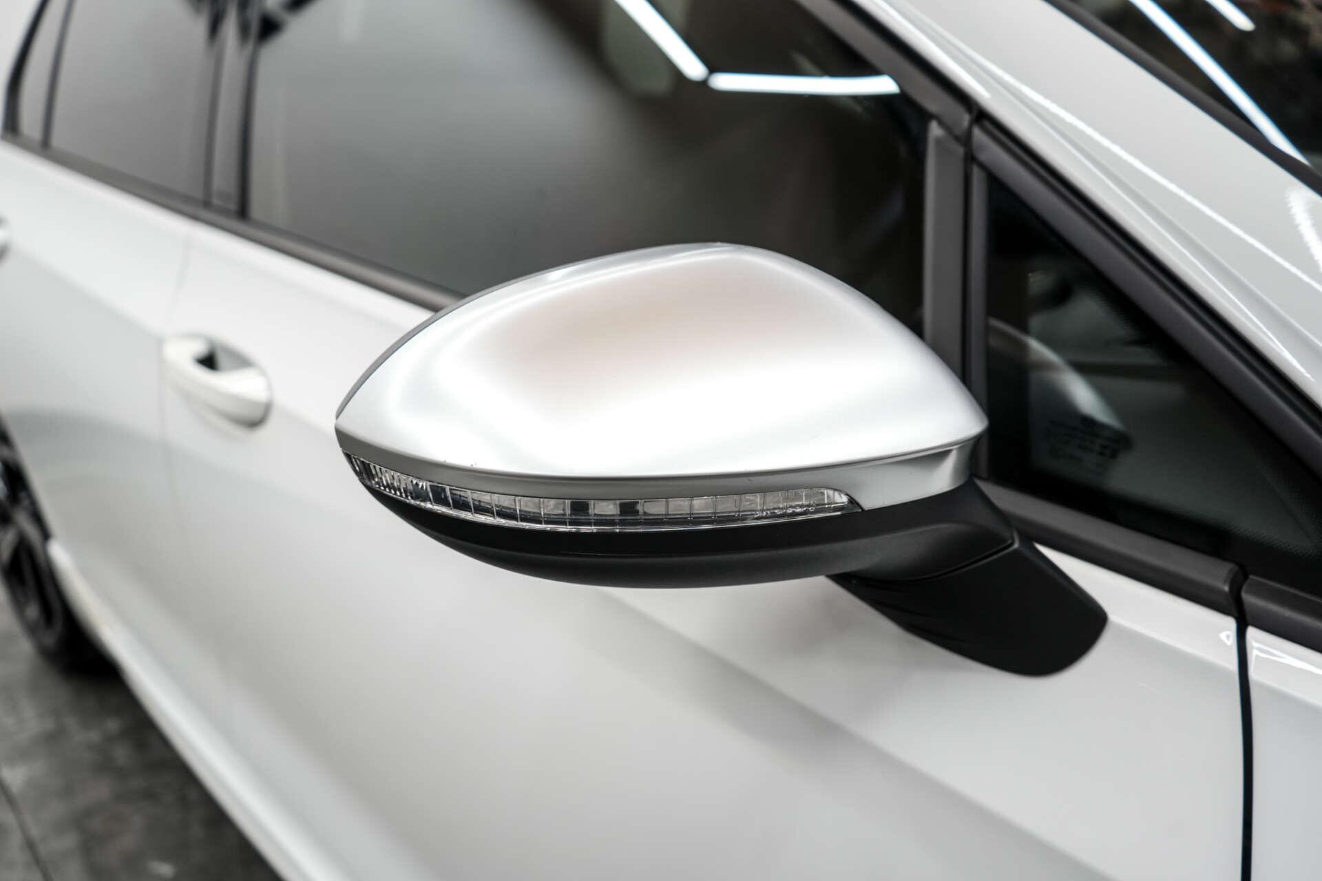 Volkswagen Golf view 9