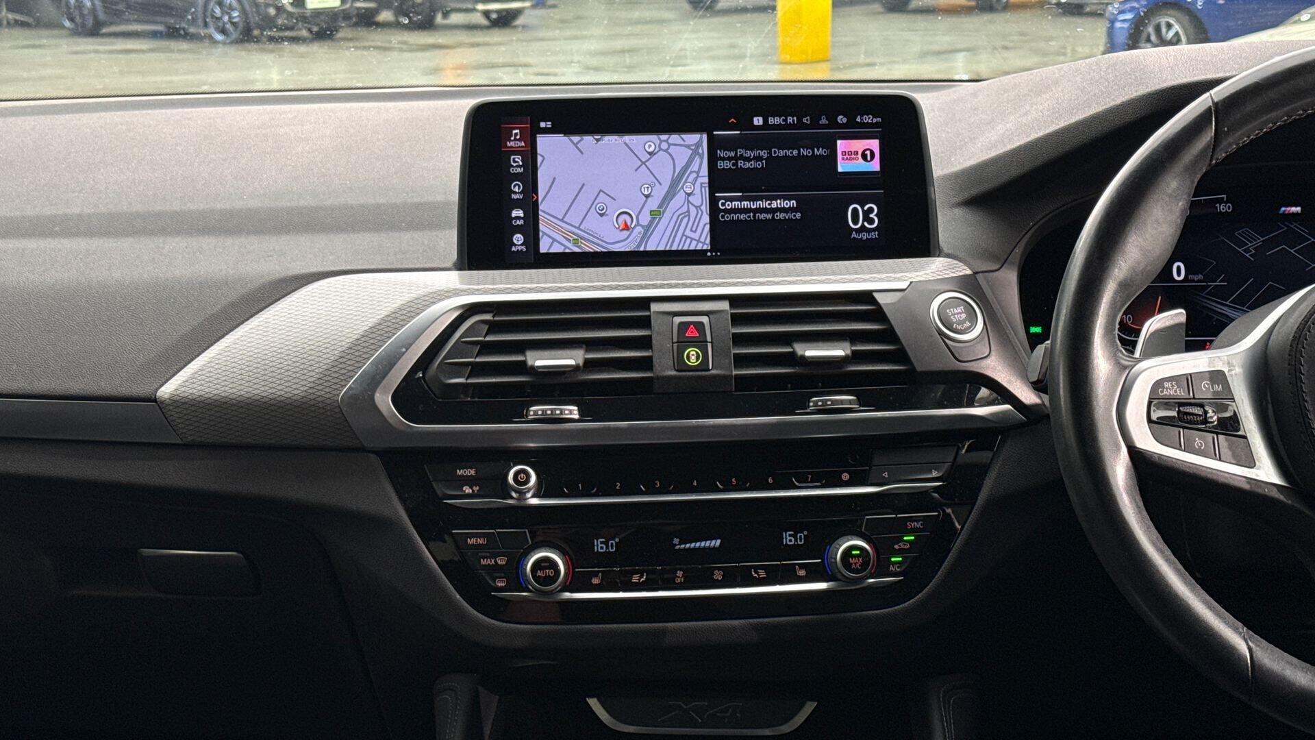 BMW X4 view 8