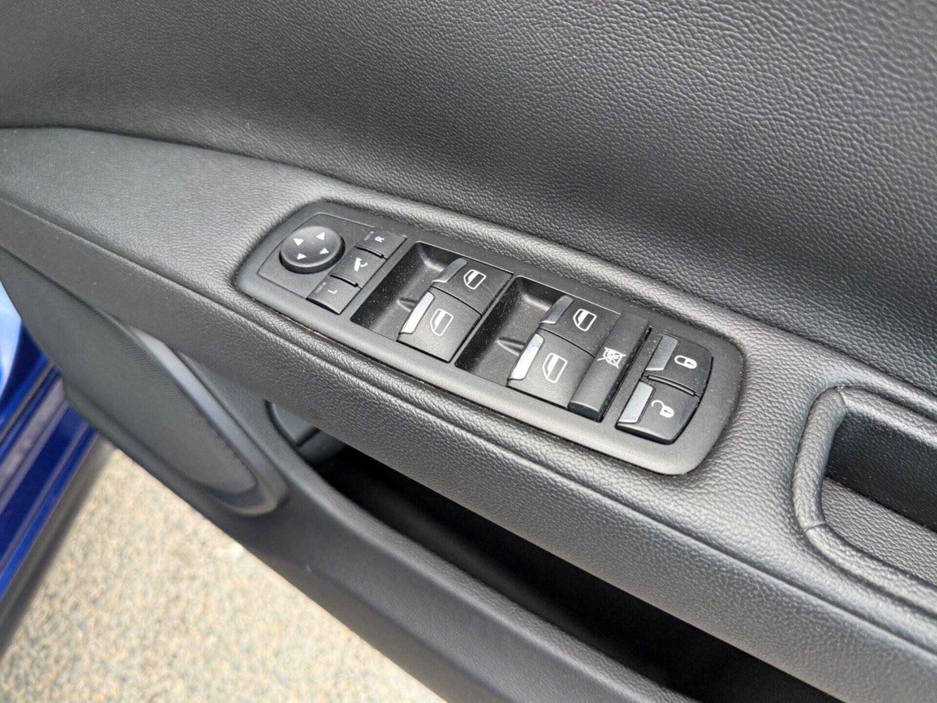 Maserati Ghibli view 27