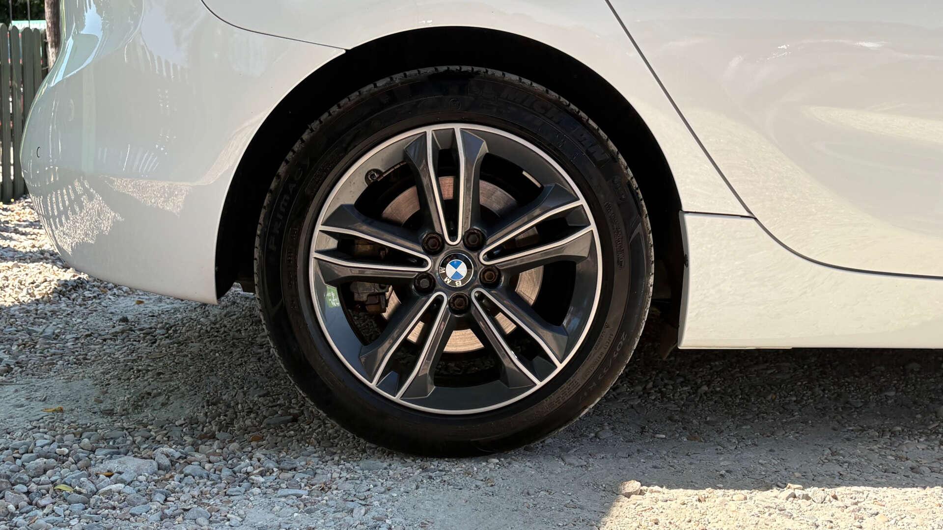 BMW 2 Series view 46