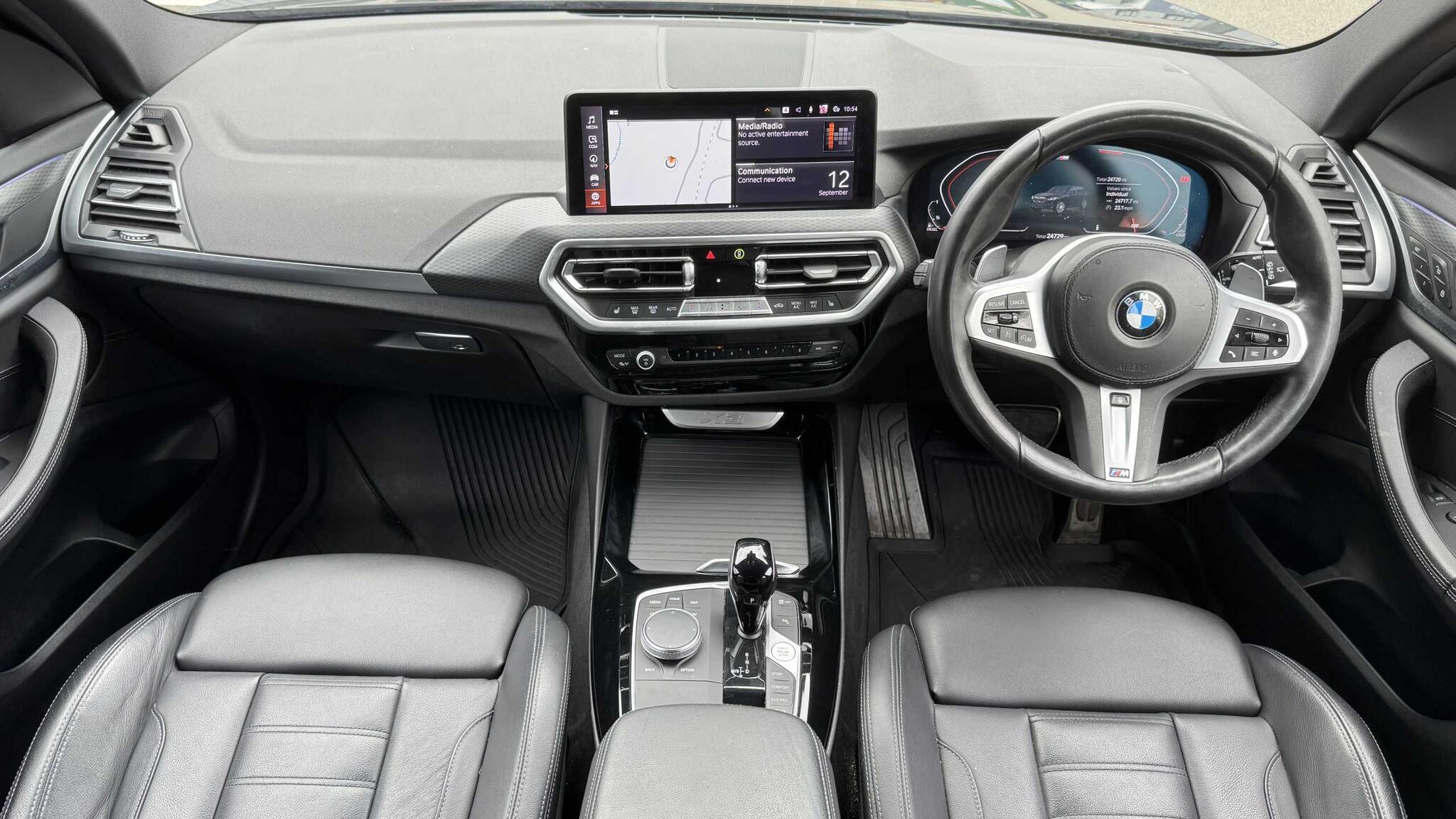 BMW X3 view 5