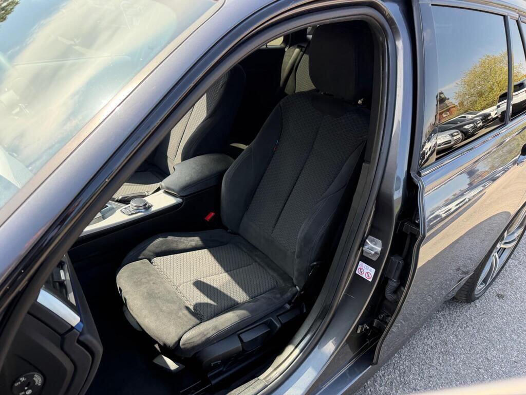 BMW 3 Series view 18