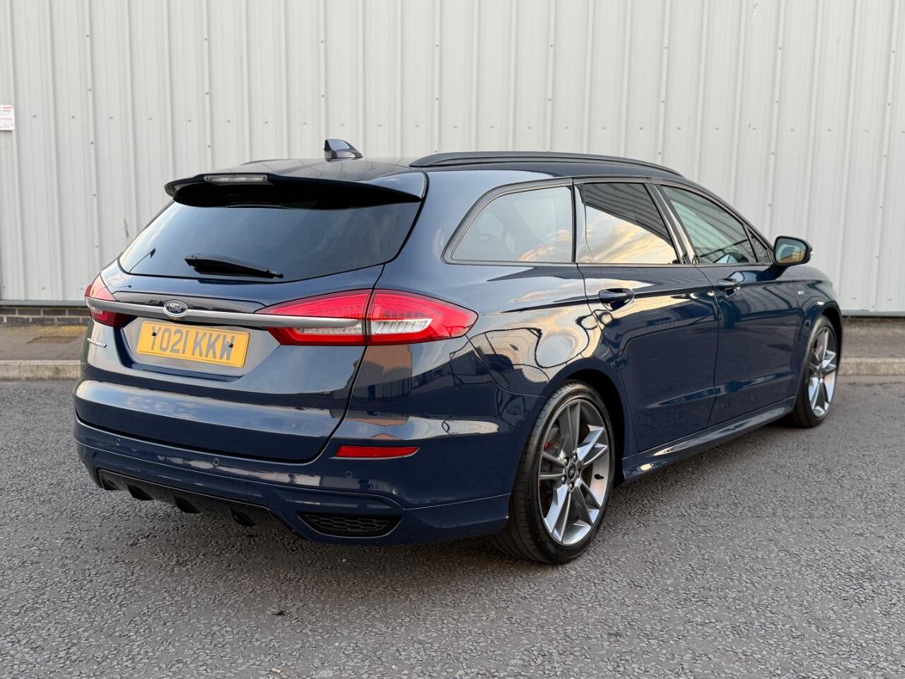 Ford Mondeo view 8