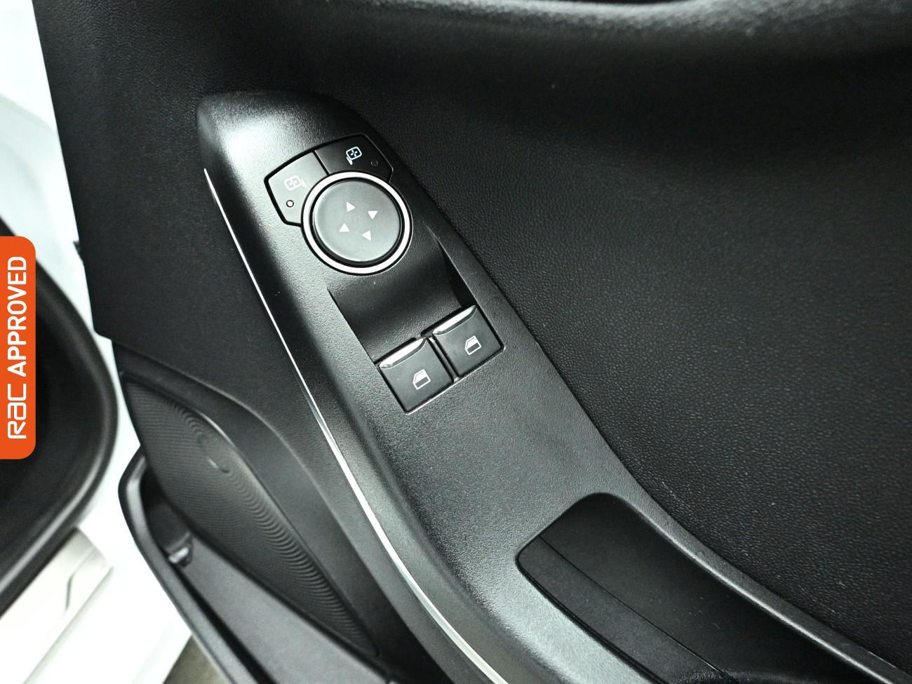 Ford Fiesta view 24