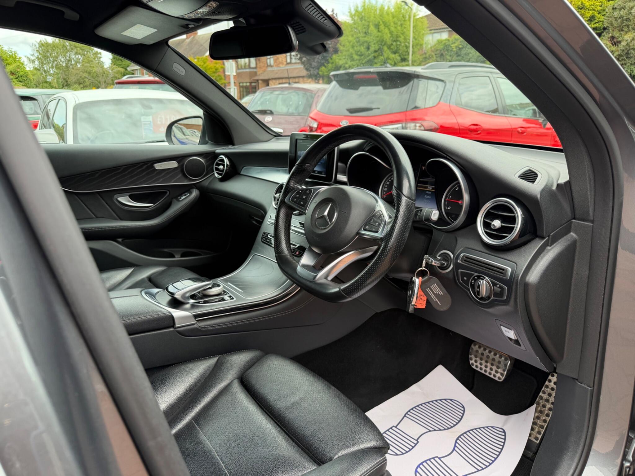 Mercedes-Benz GLC view 56