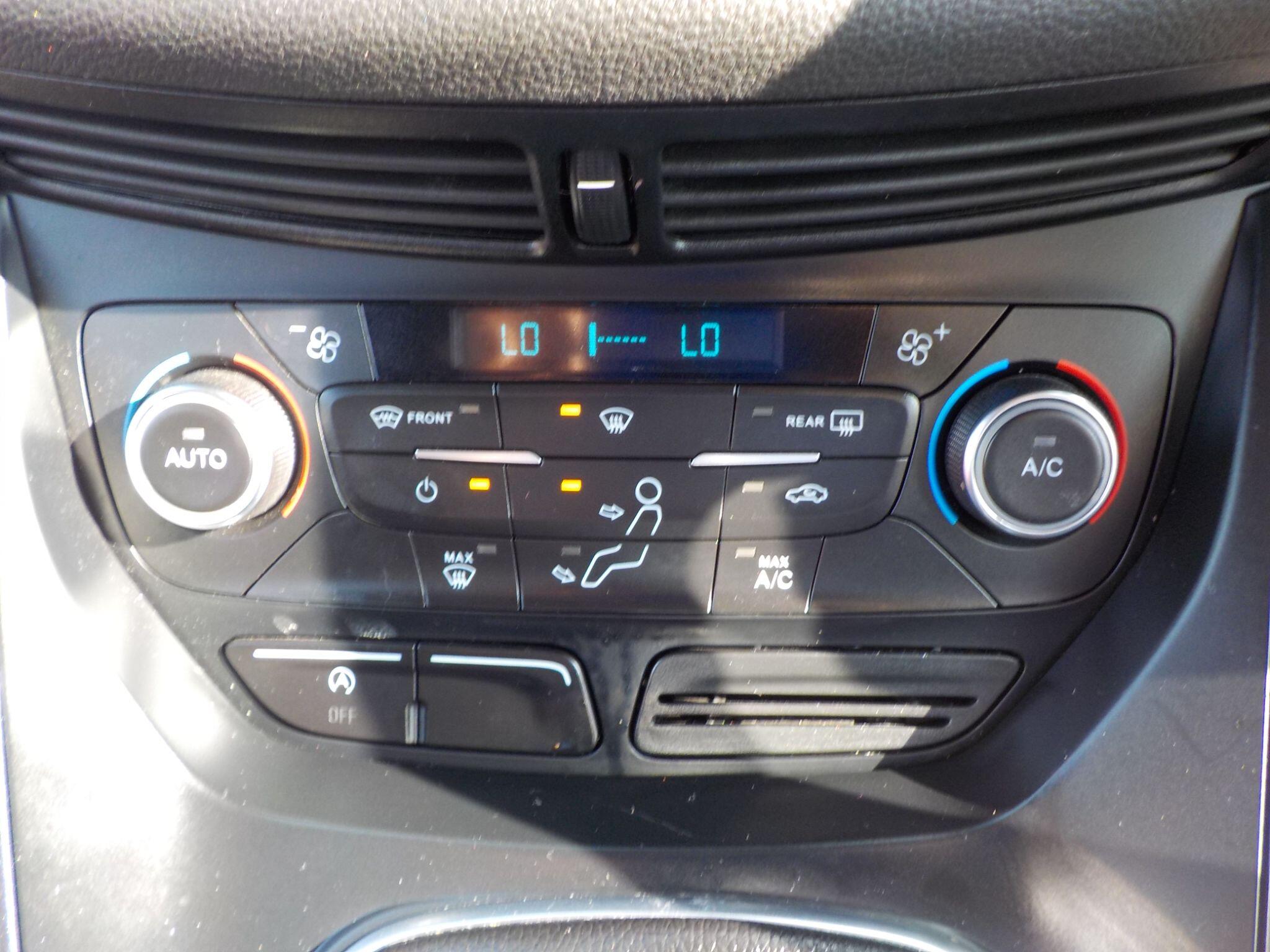 Ford Kuga 1.5 TDCi Titanium Euro 6 (s/s) 5dr