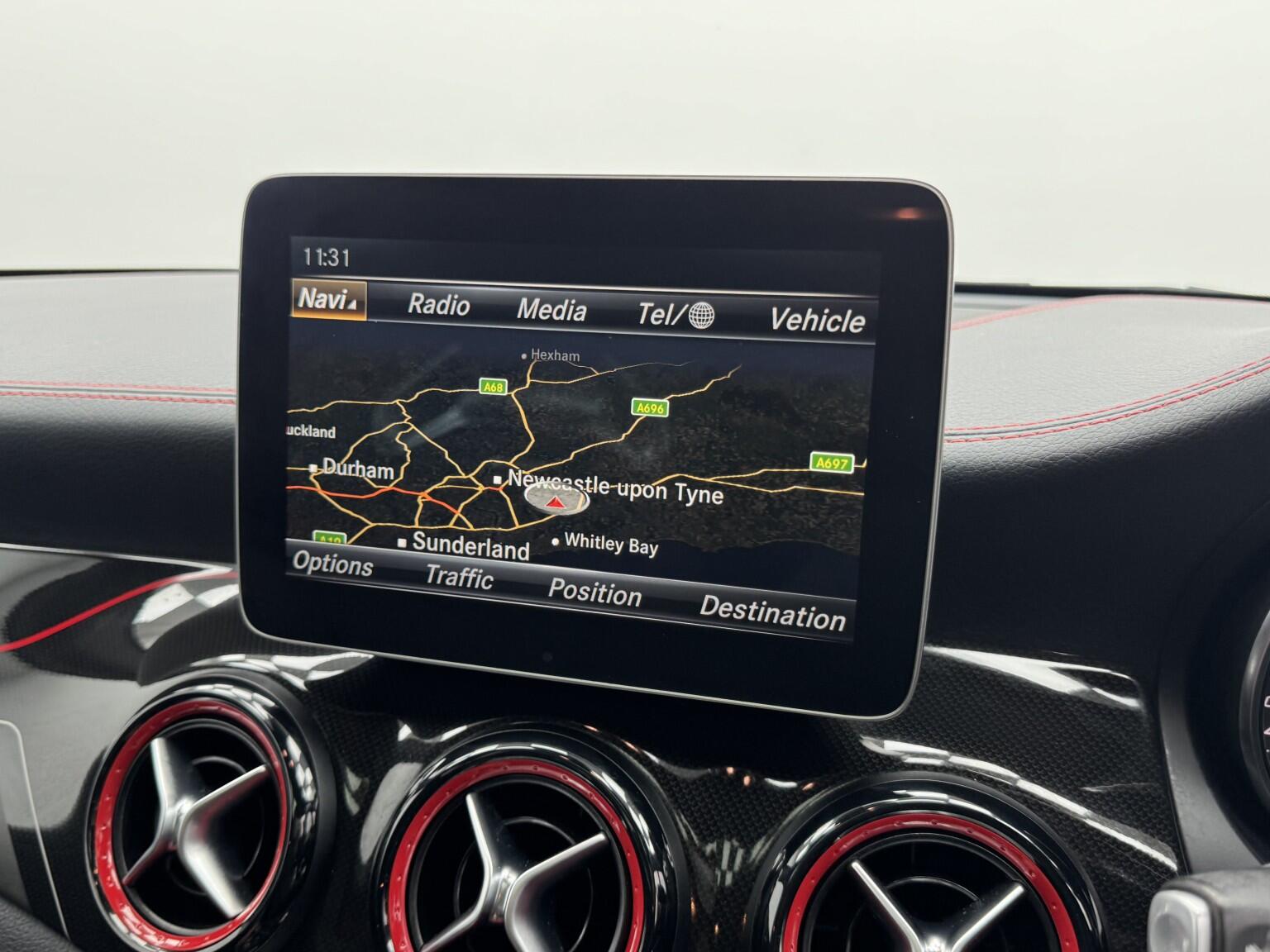 Mercedes-Benz Cla view 17
