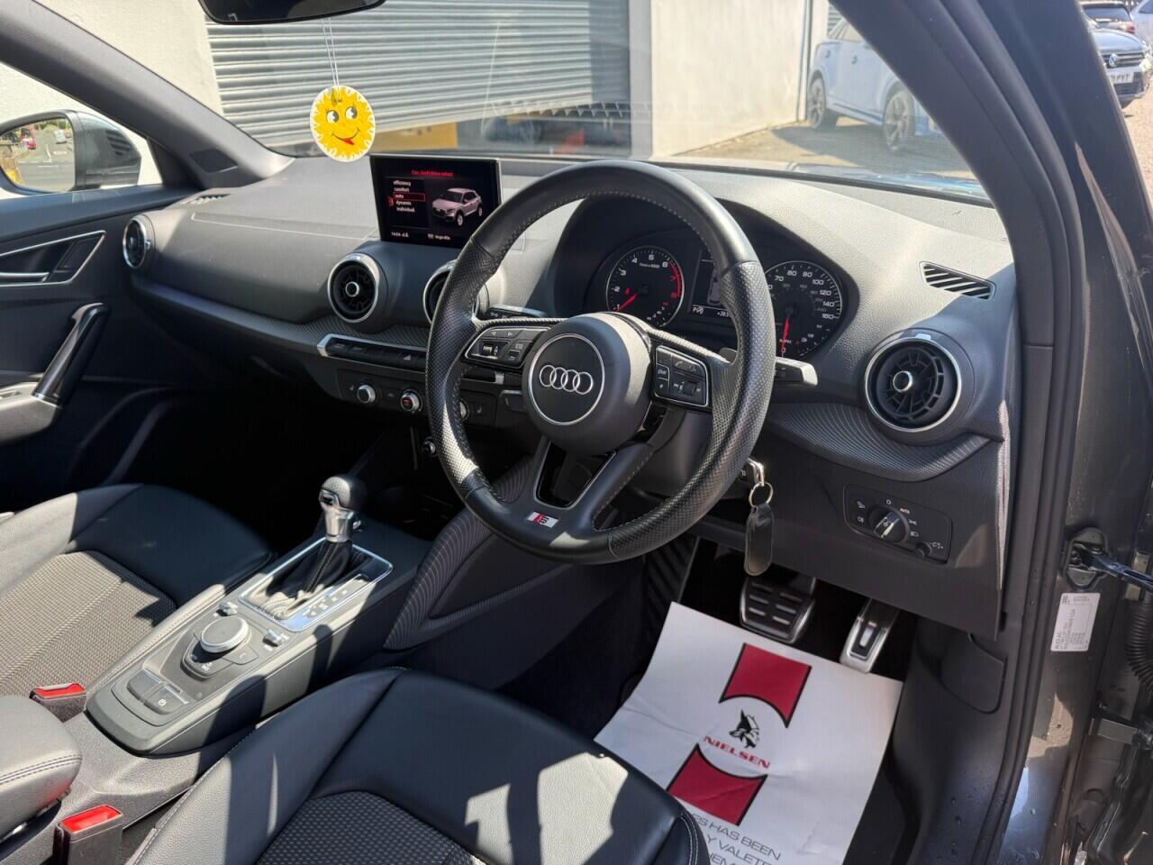 Audi Q2 view 12