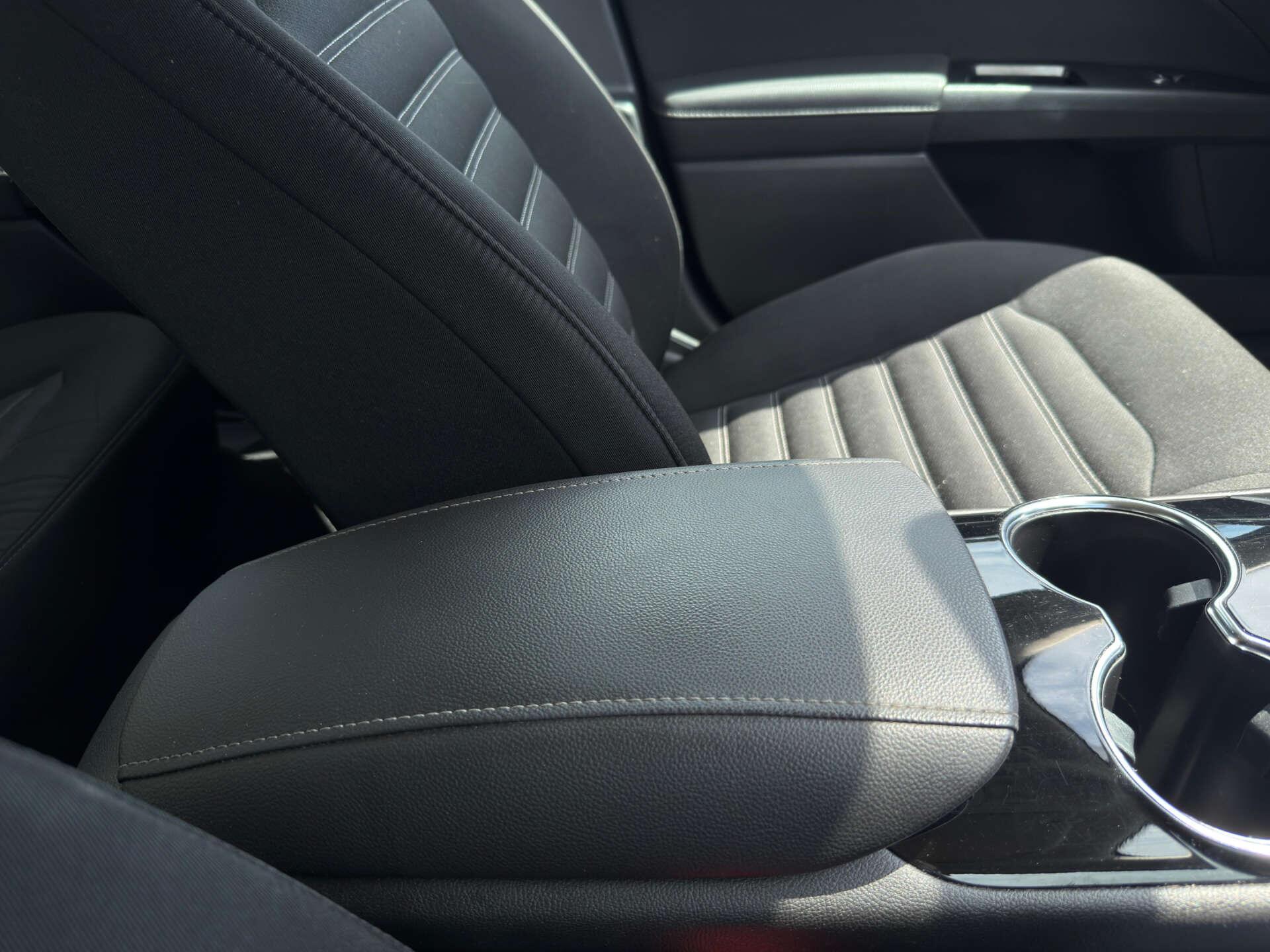 Ford Mondeo view 56