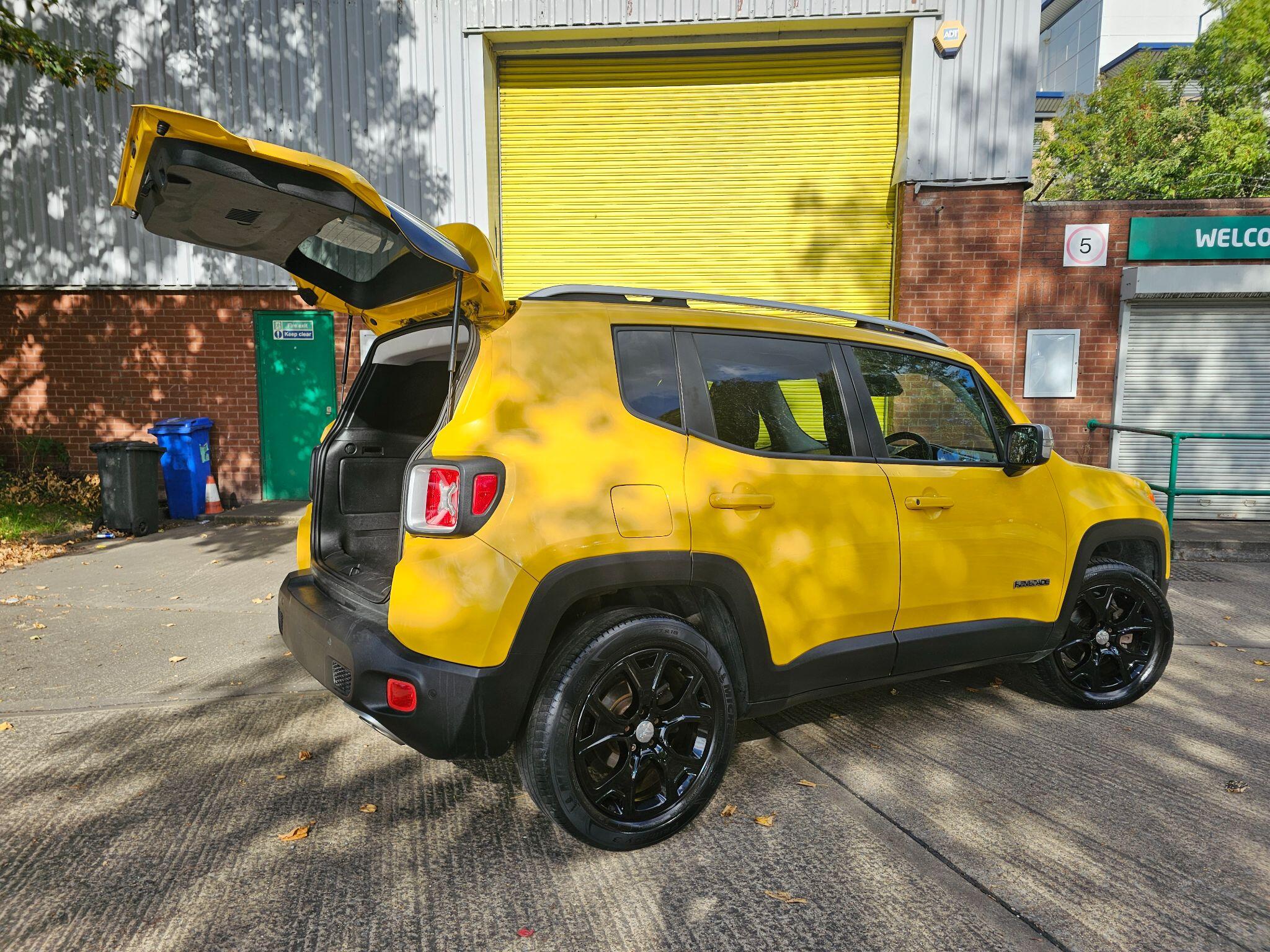 Jeep Renegade view 10