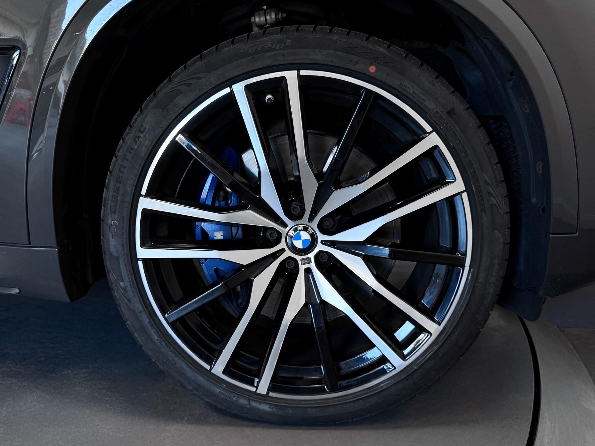 BMW X5 view 74