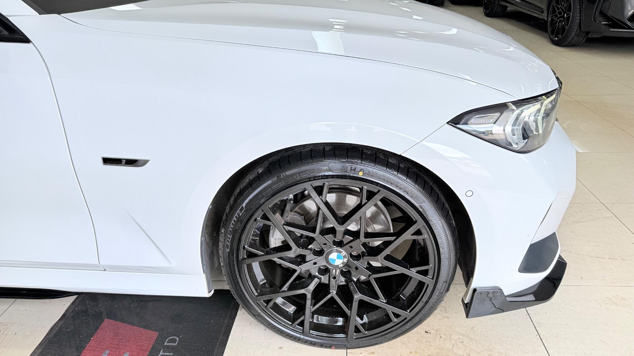BMW 3 Series view 49