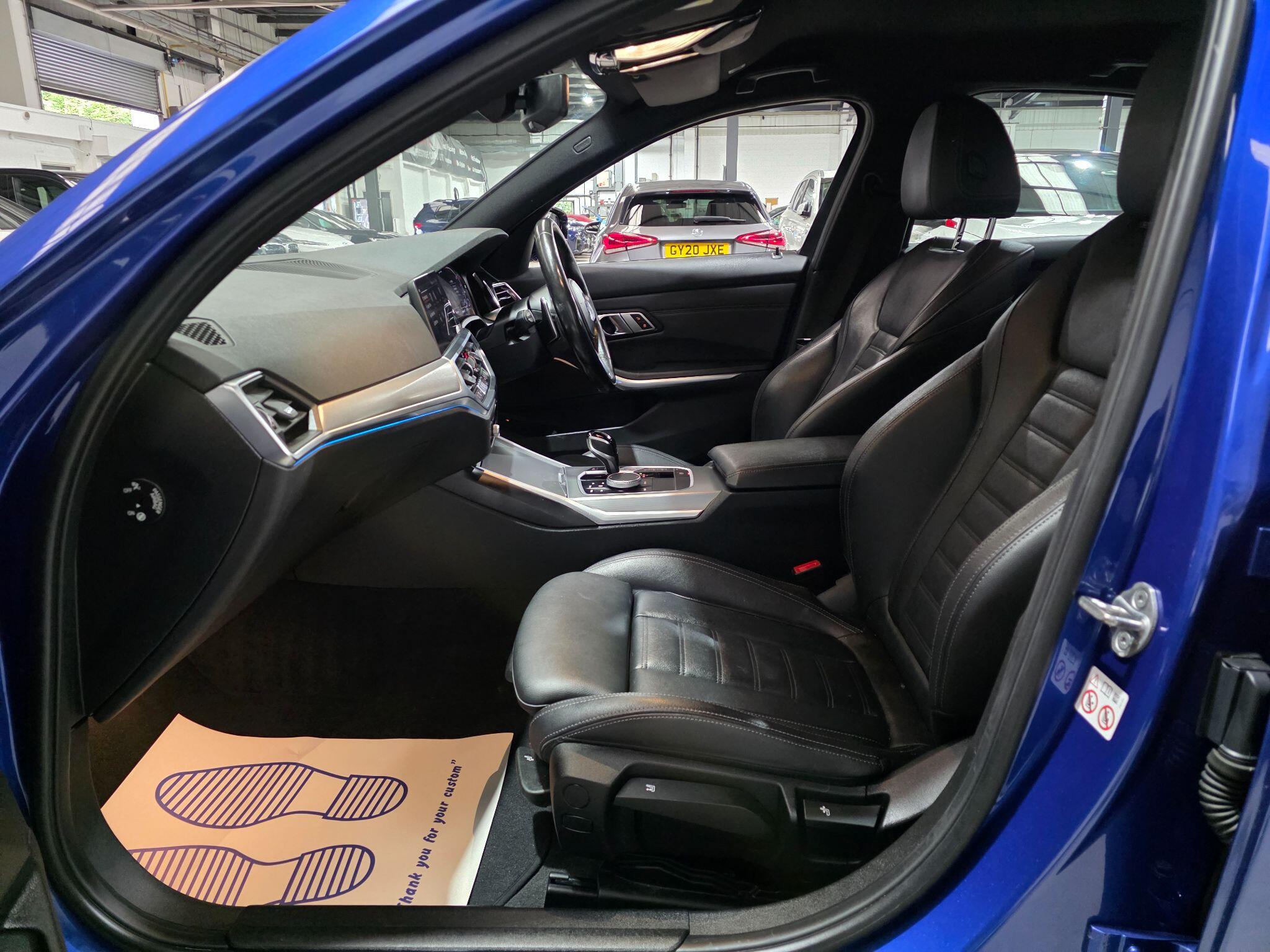 BMW 3 Series view 28