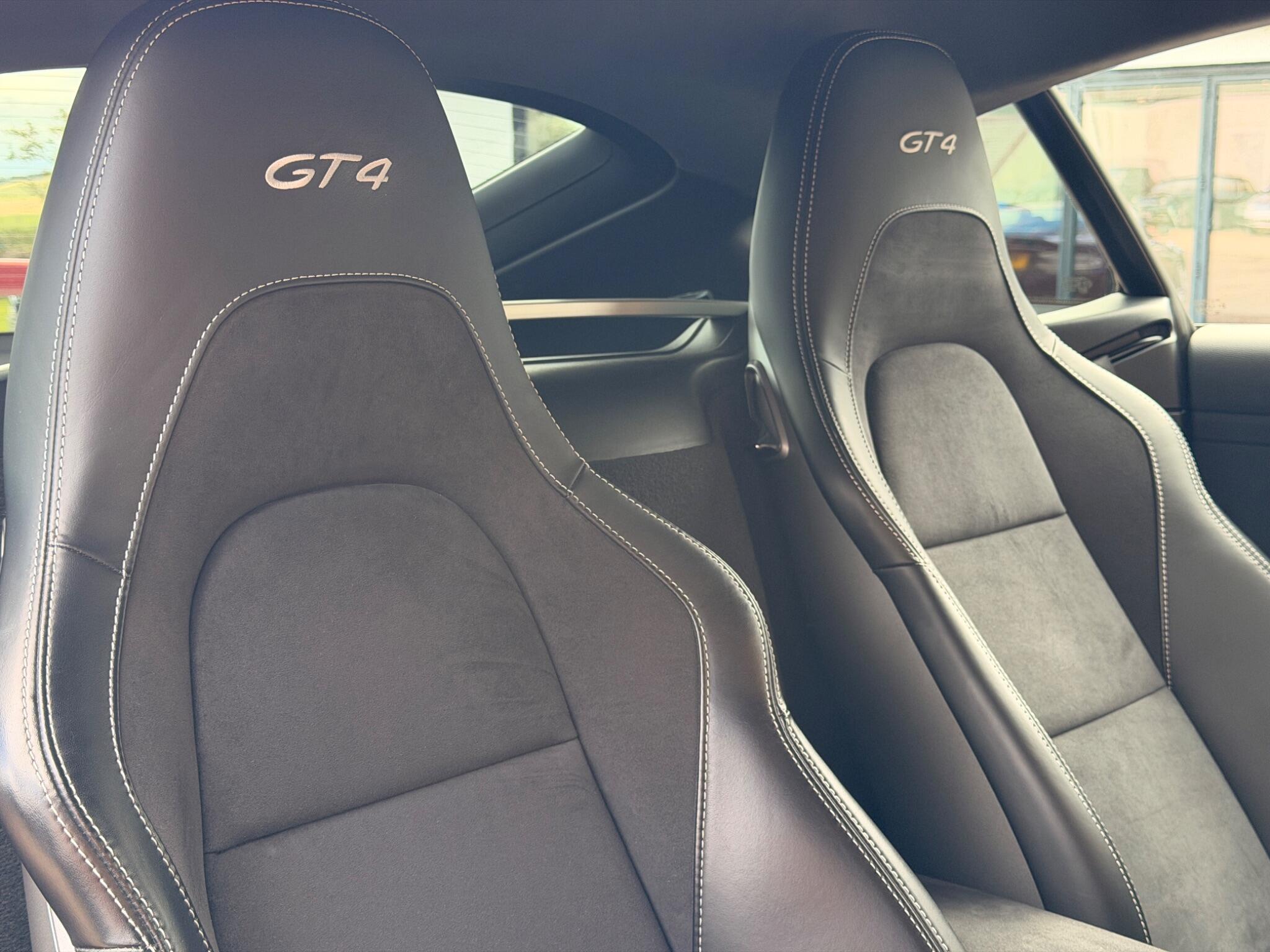 Porsche Cayman view 14