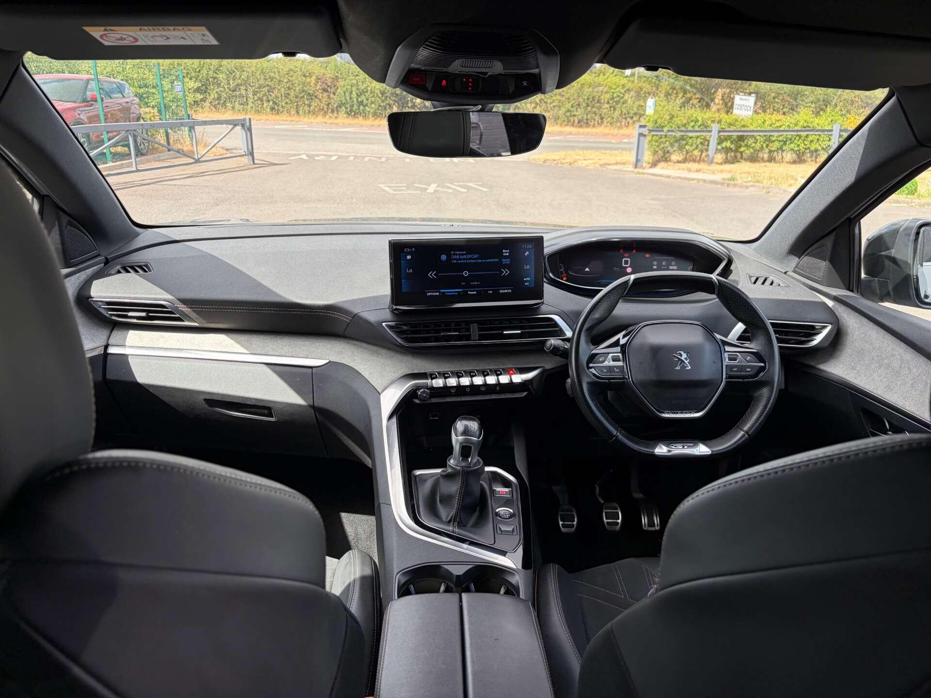 Peugeot 3008 view 32