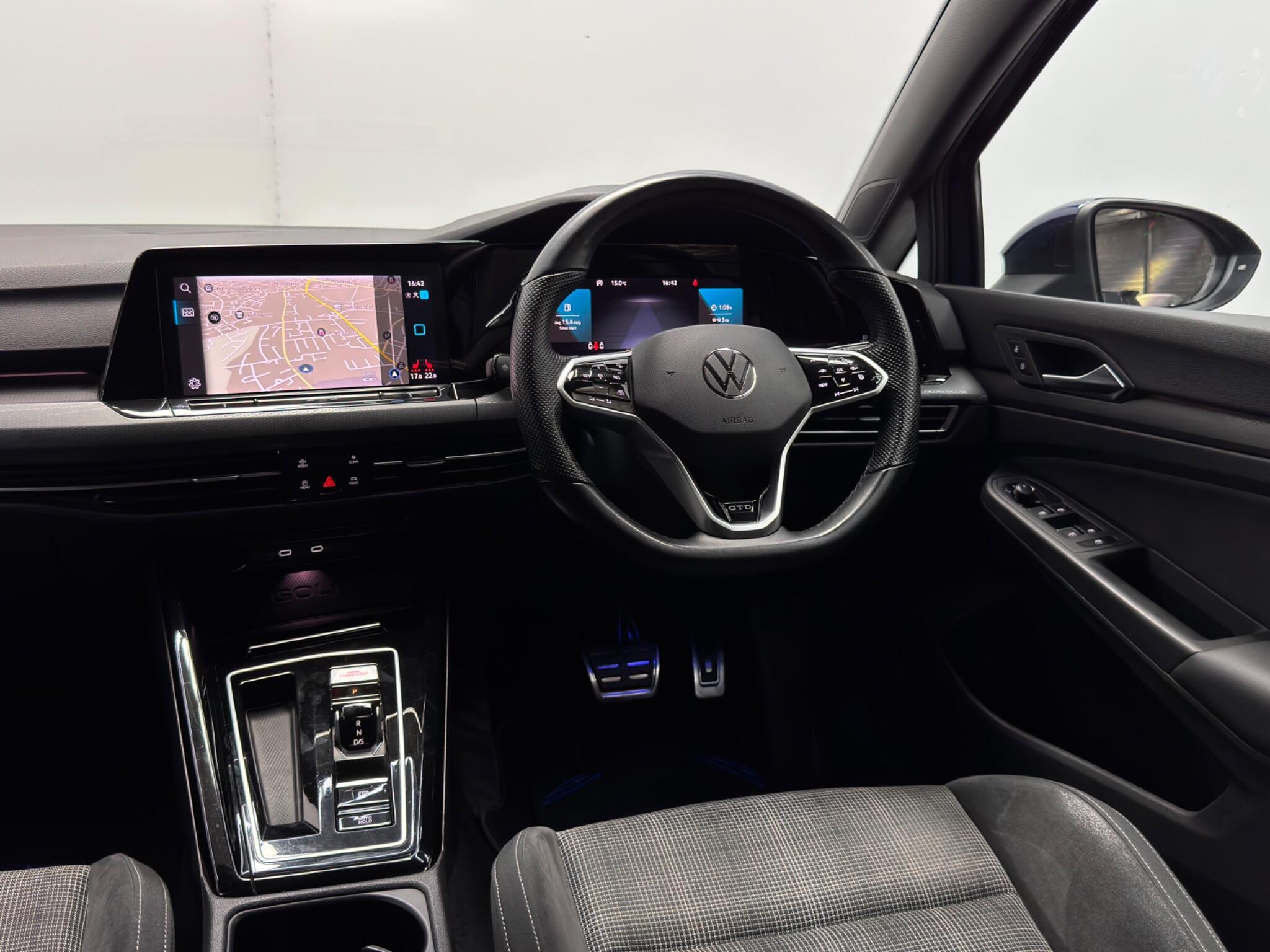 Volkswagen Golf view 18