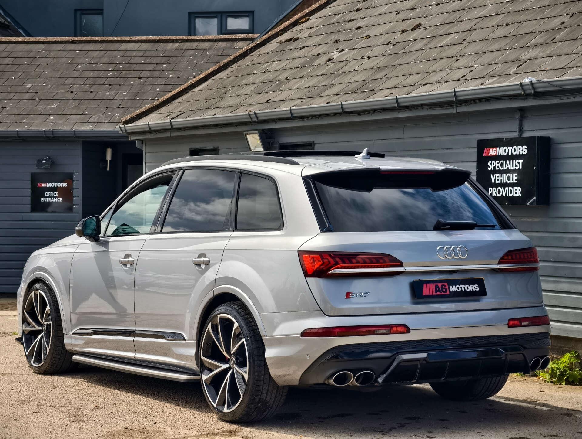 Audi SQ7 view 19