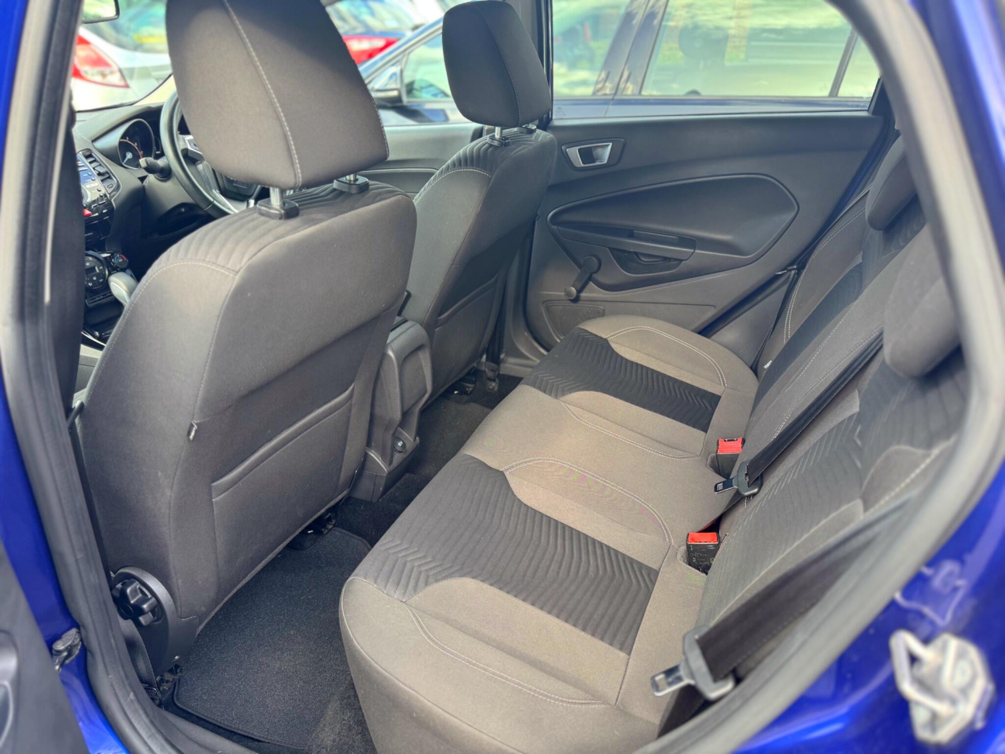 2015 Ford Fiesta 1.6 Titanium Powershift Euro 6 5dr image 38