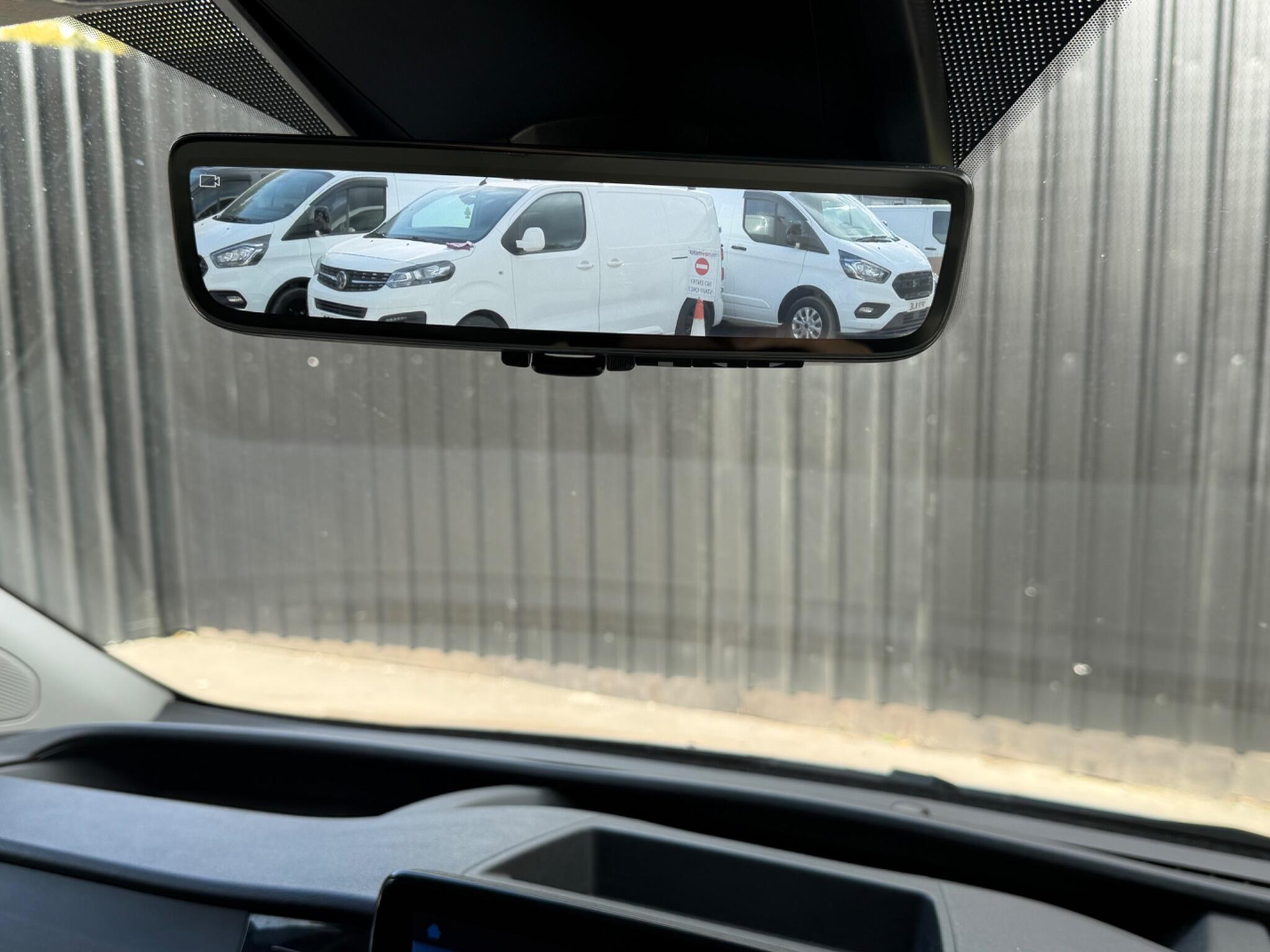 Ford Transit Custom view 42