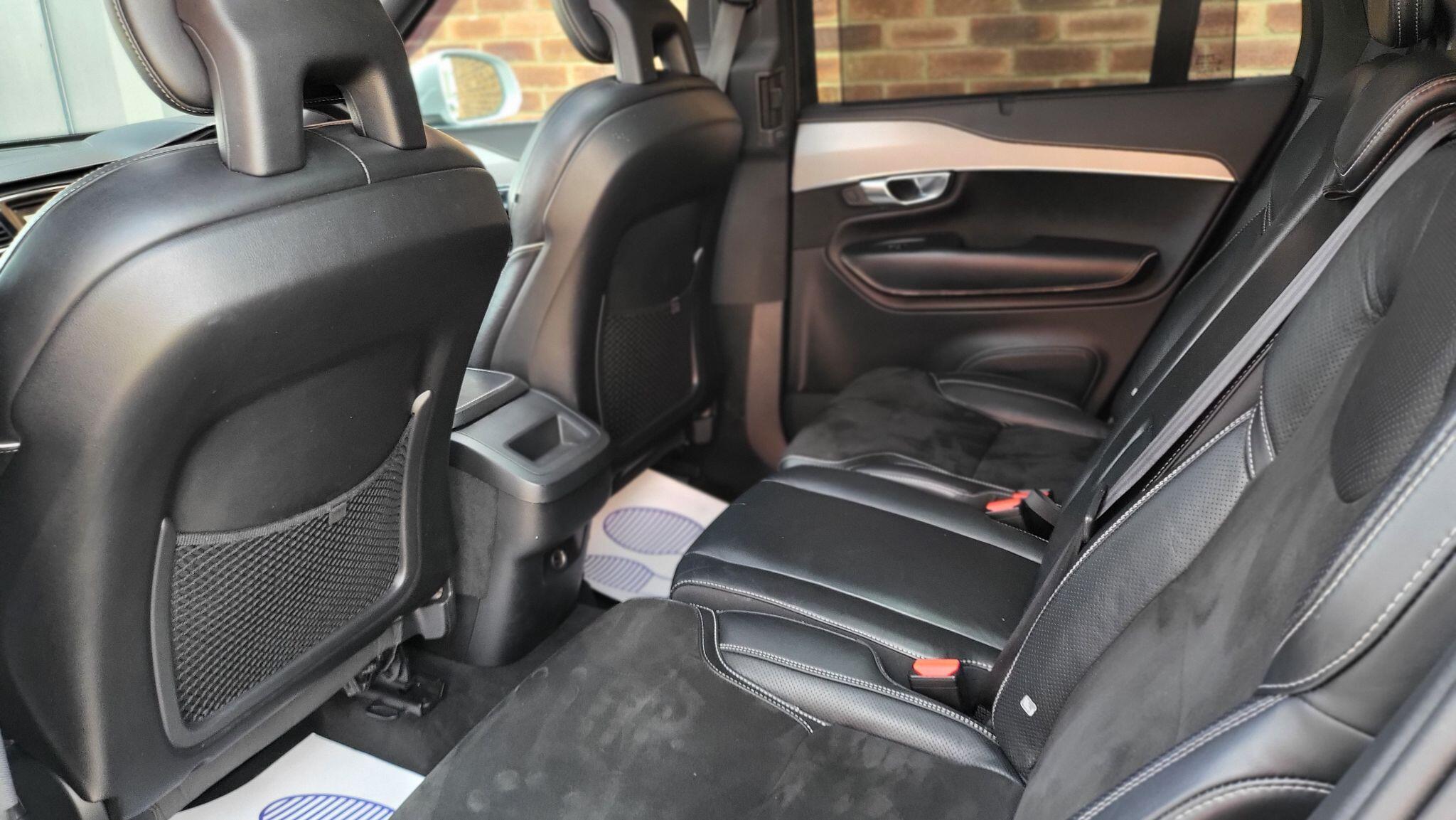 Volvo XC90 view 17