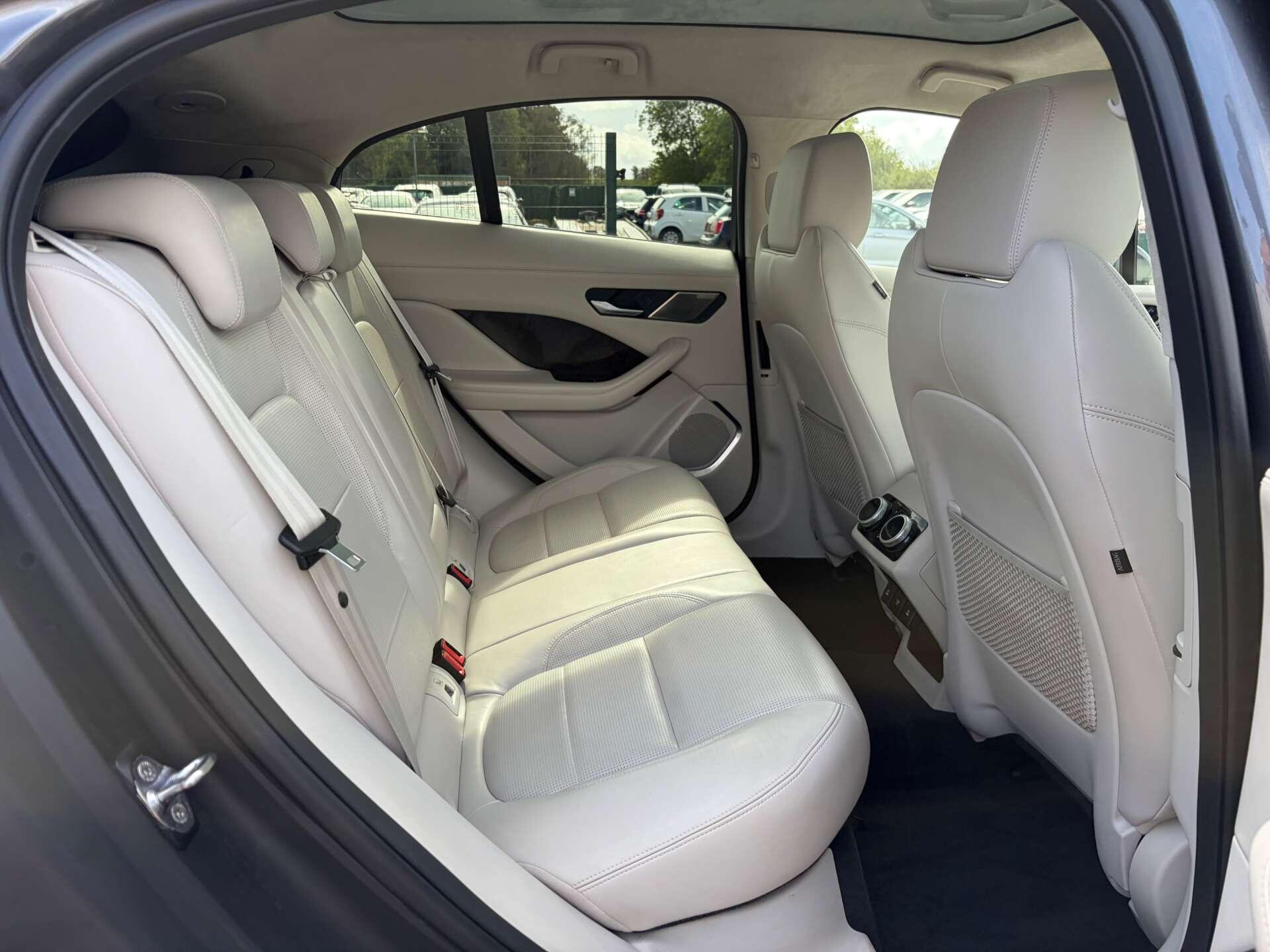 Jaguar I-Pace view 29