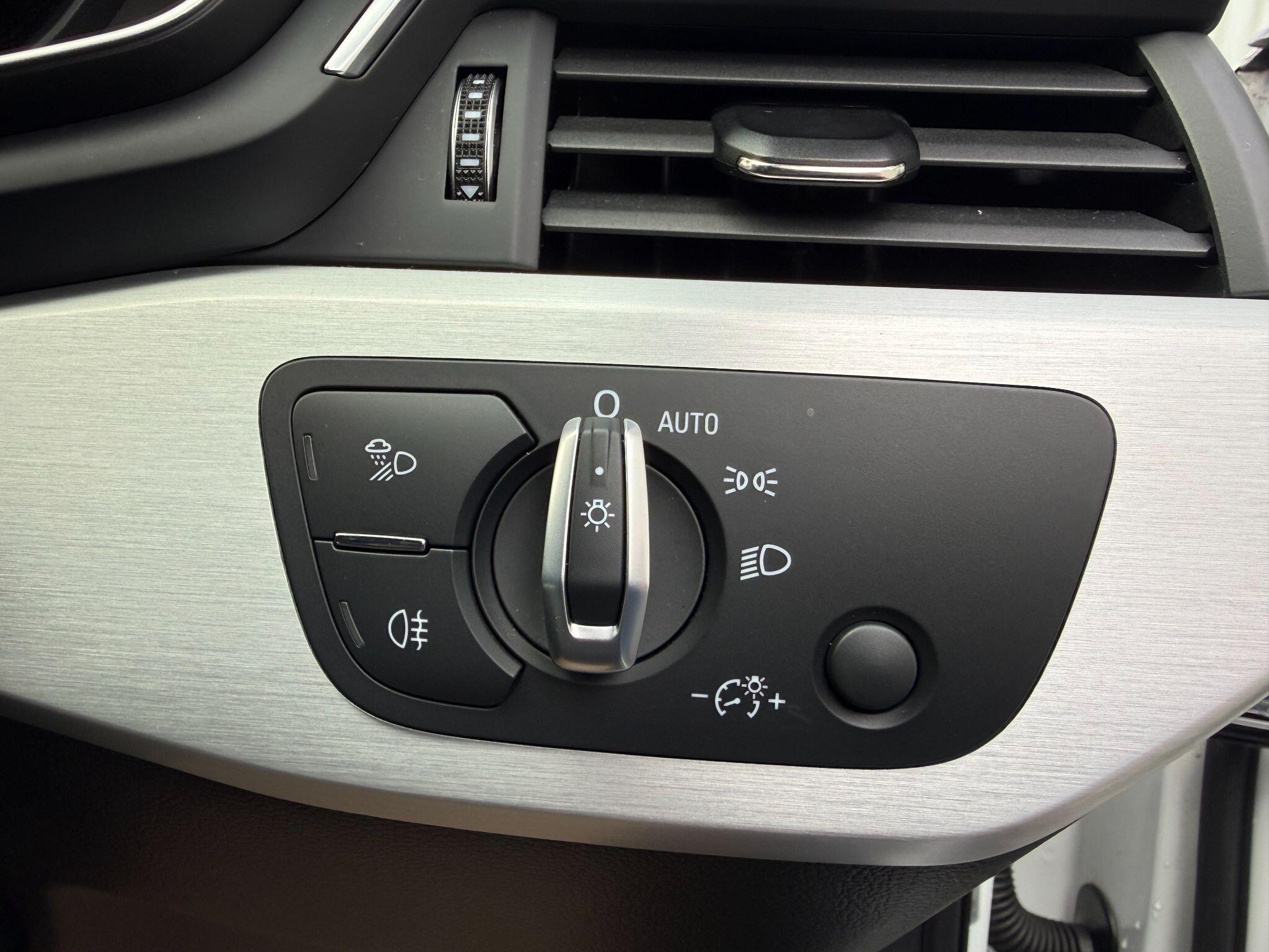 Audi A4 view 36